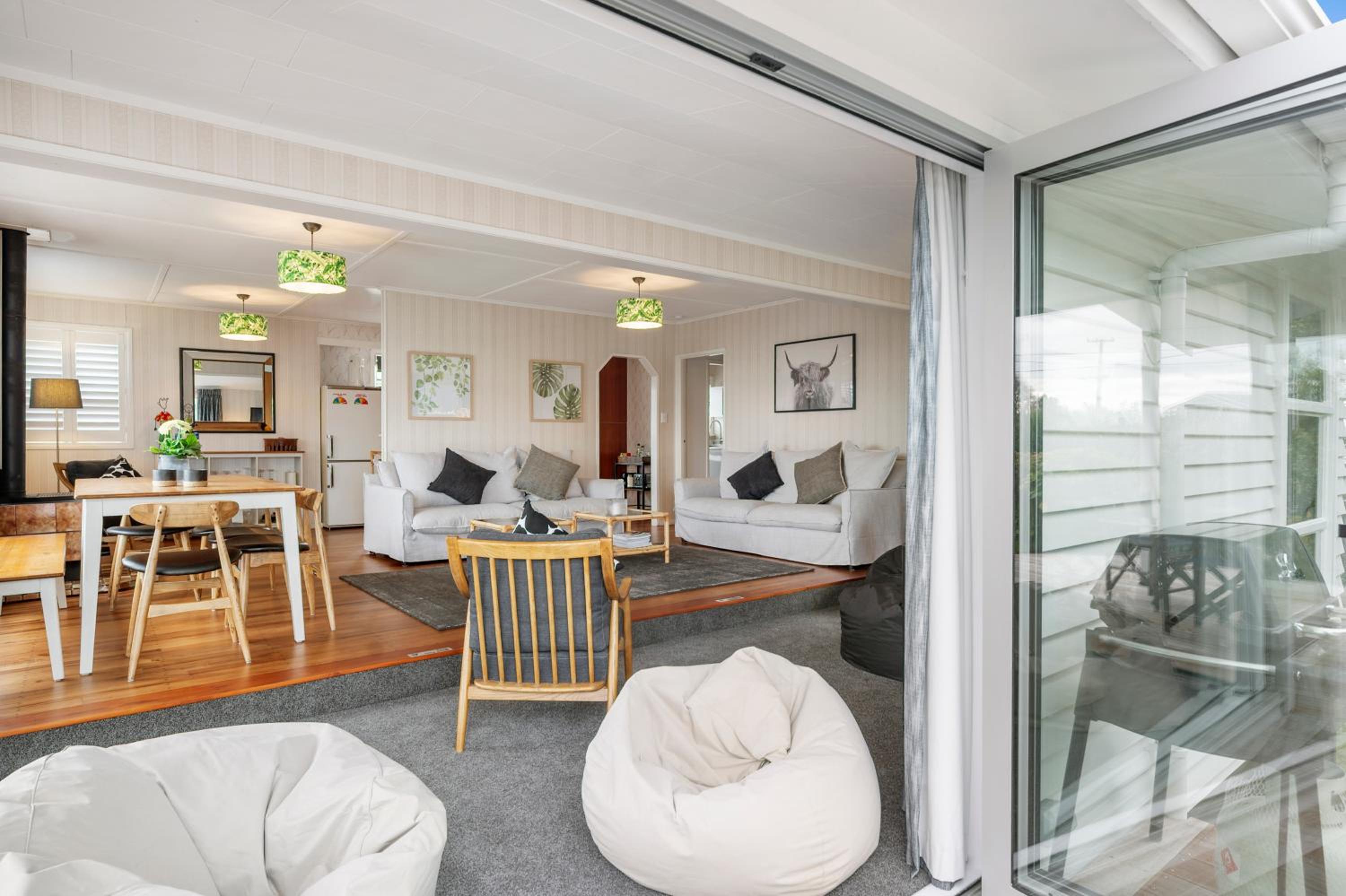 Radiant Rainbow Point - Taupo Holiday Home view 3