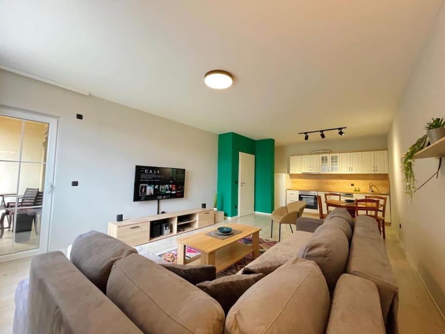 Green Downtown Apartment, photo 9