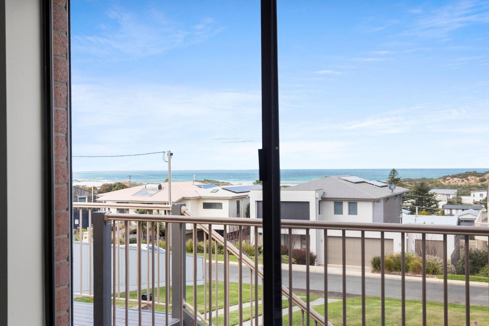 Gone Coastal -44 Corcoran Ave, Goolwa Beach