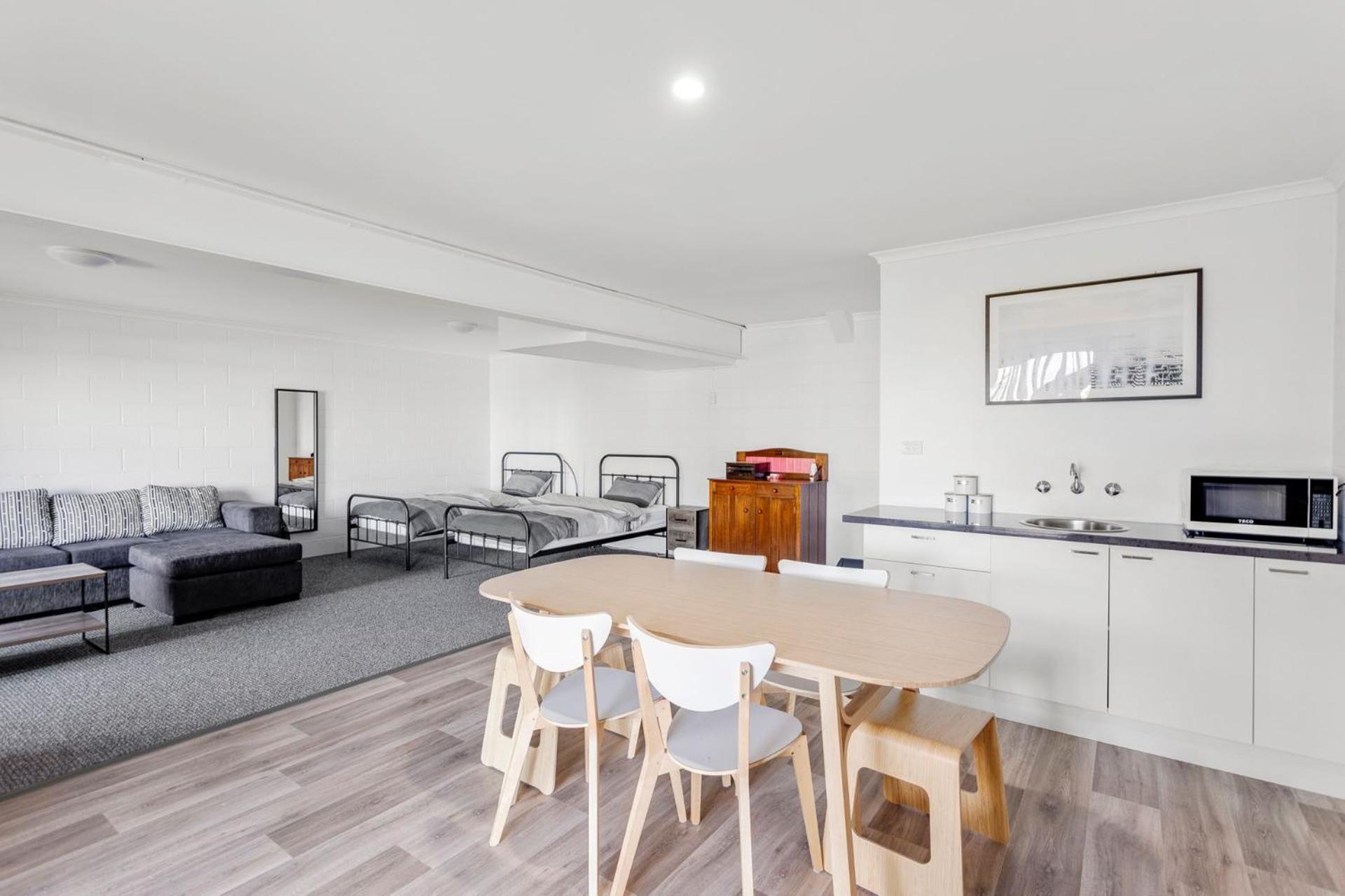 Gone Coastal -44 Corcoran Ave, Goolwa Beach