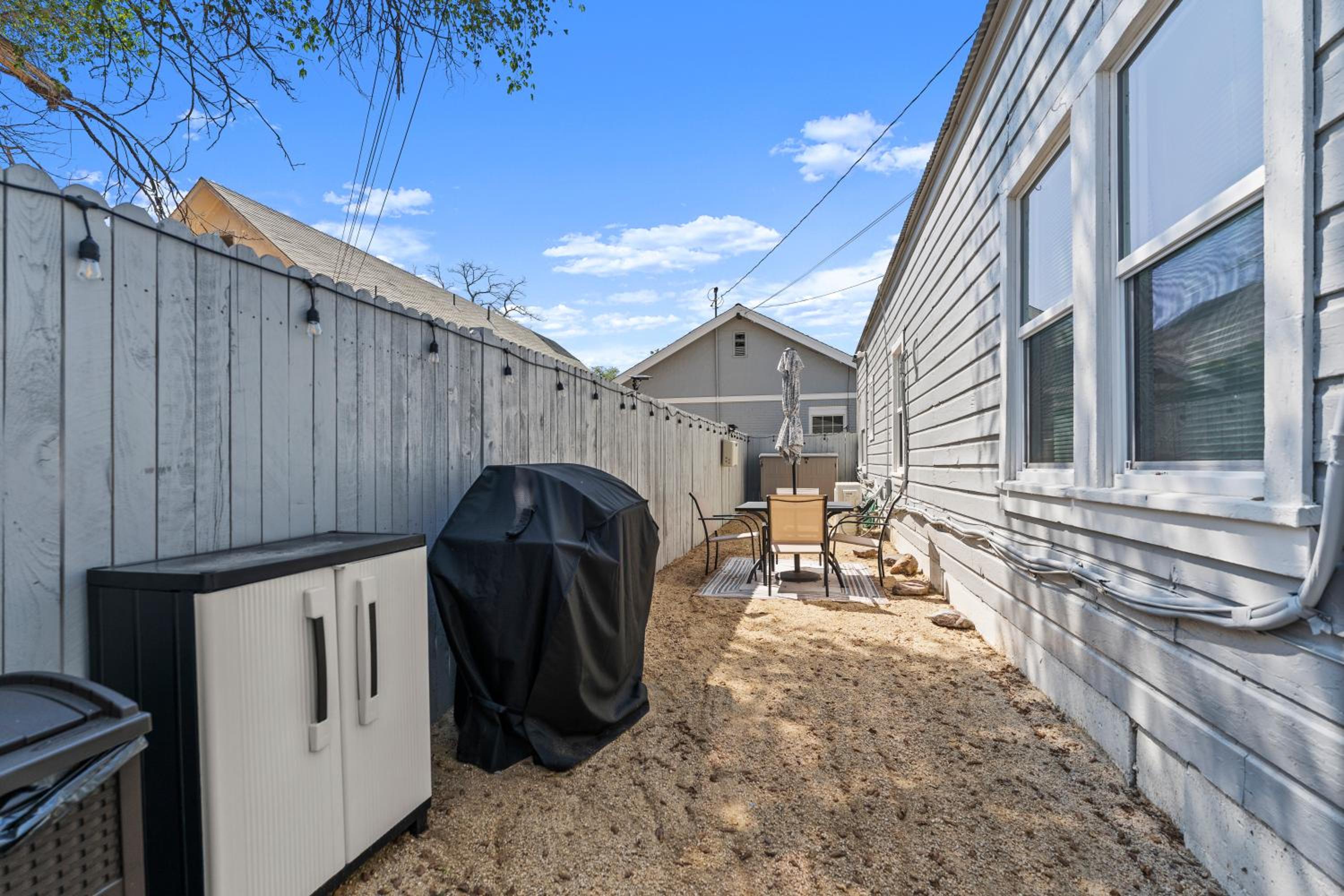 Tranquil Retreat: Cozy 2Bed, 1Bath Oasis in Fallon view 4