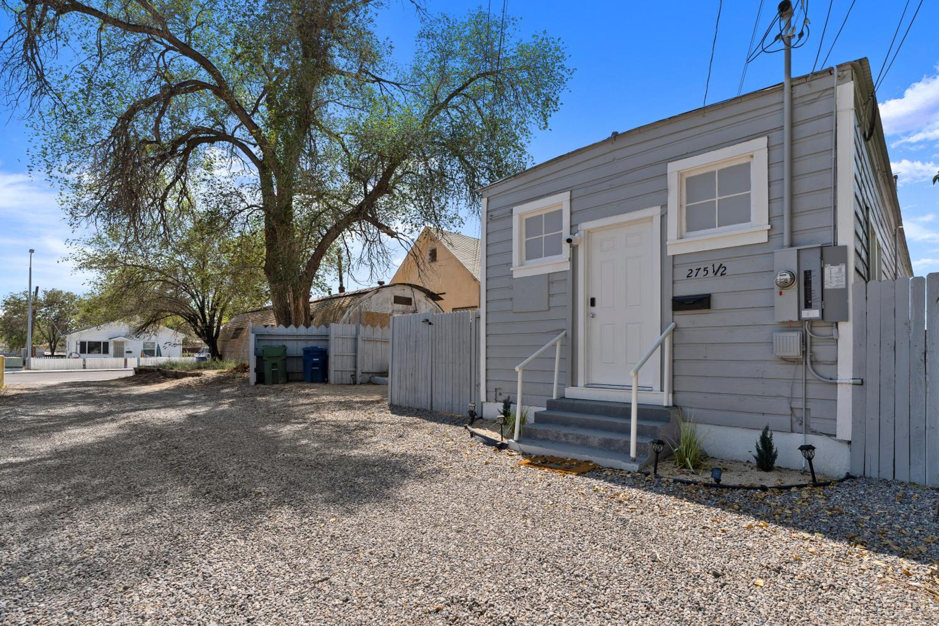 Tranquil Retreat: Cozy 2Bed, 1Bath Oasis in Fallon view 2