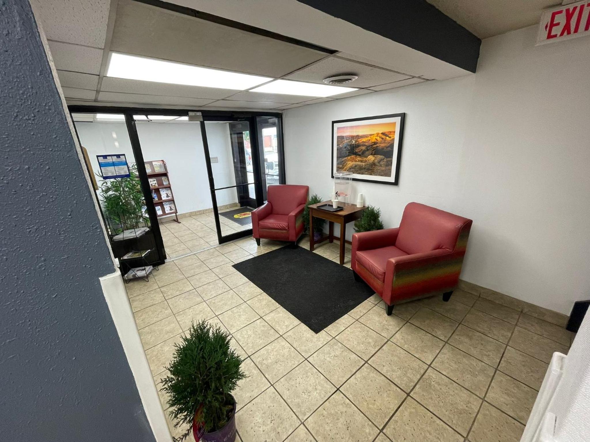 Super 8 by Wyndham Williston ND