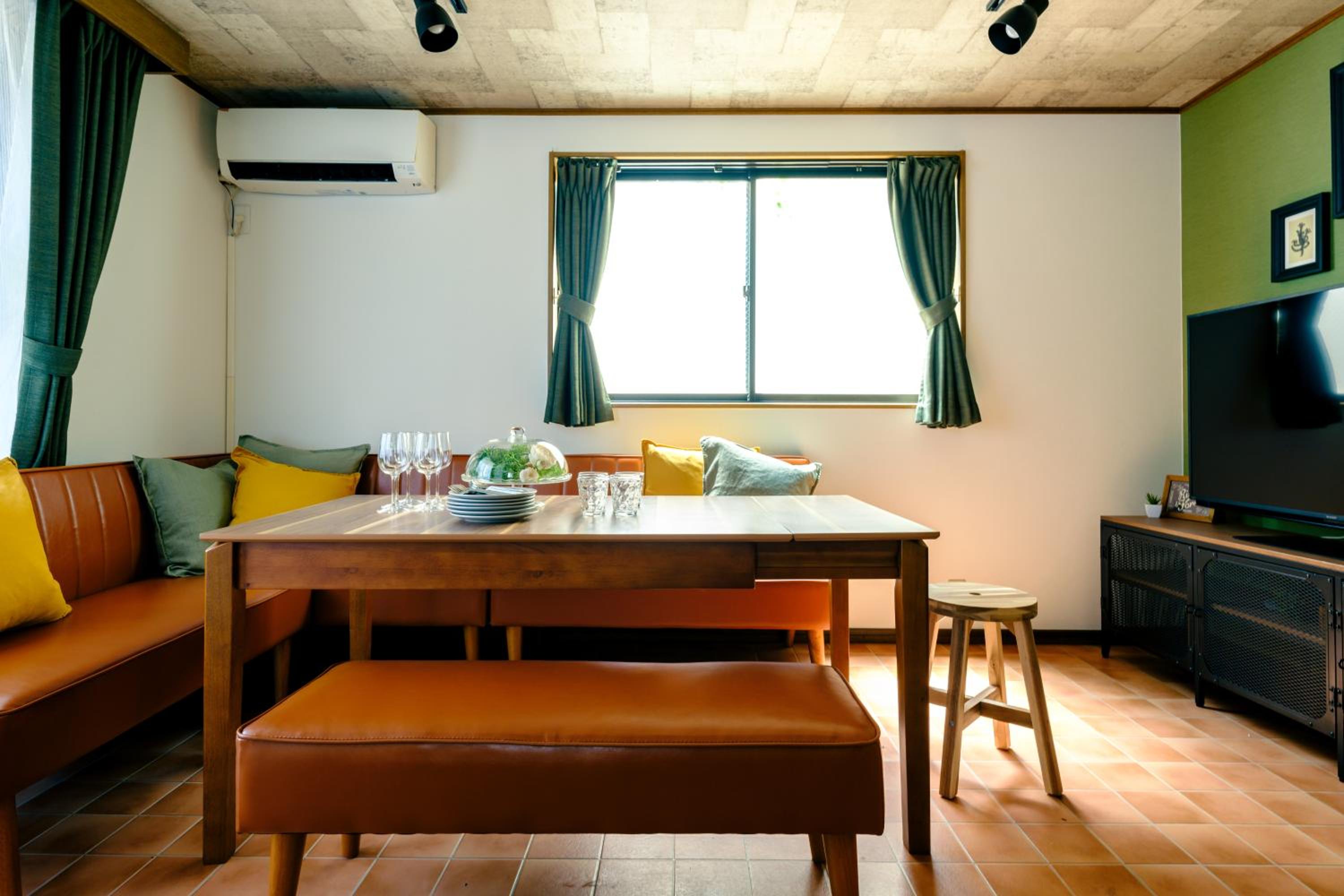 Ikken House