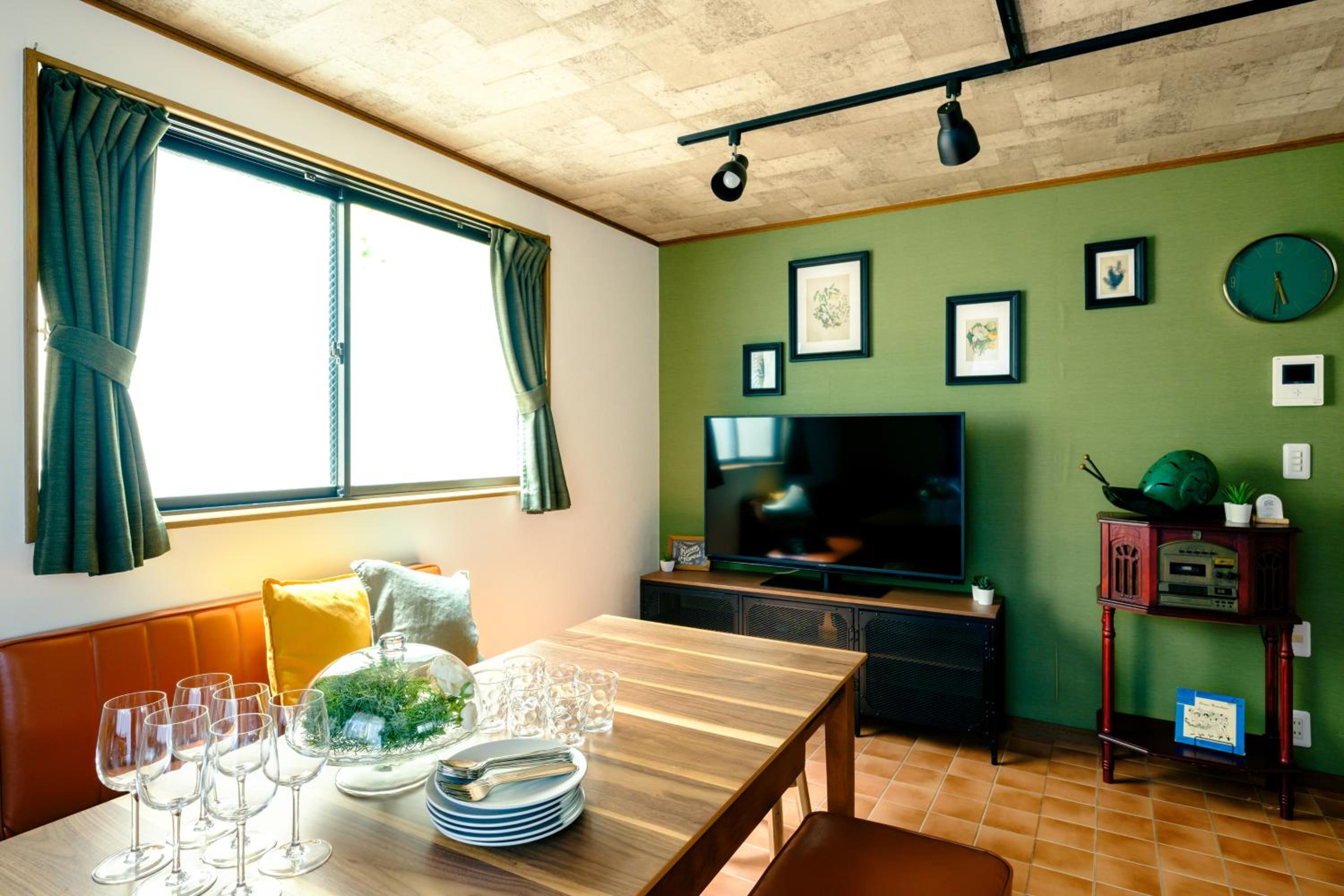 Ikken House