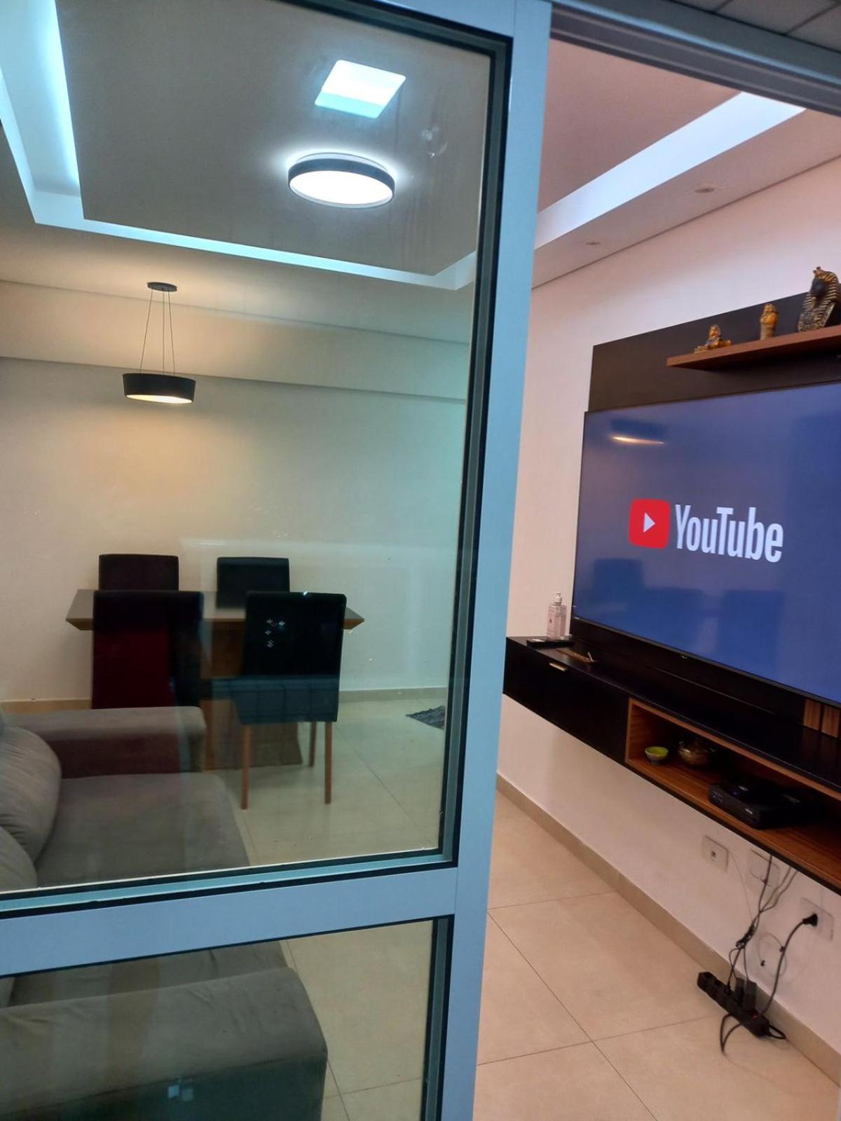 Apê canto do forte,próx praia,centro,garagem,Port 24hs,streaming e Wi-Fi grátis