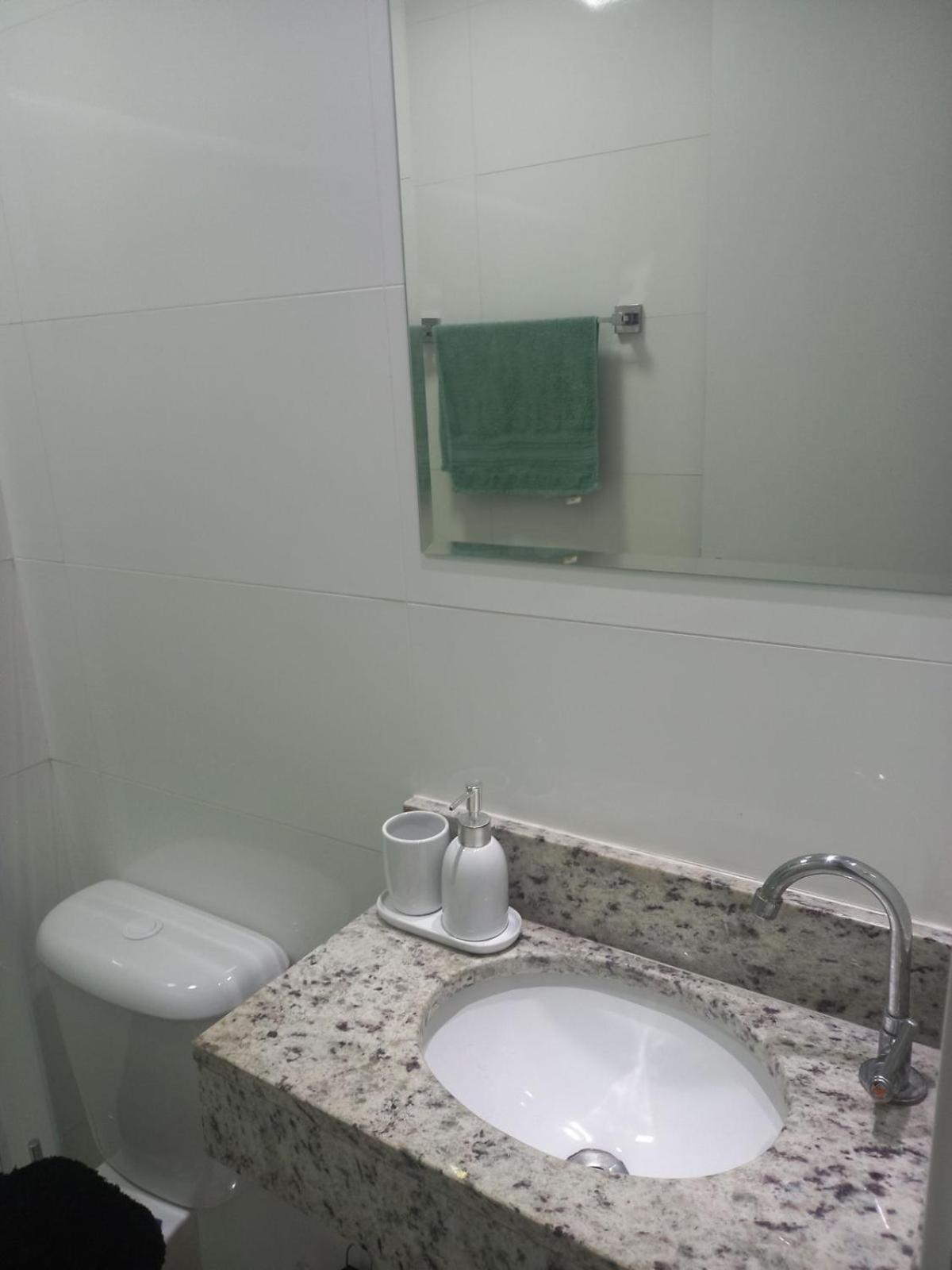 Apê canto do forte,próx praia,centro,garagem,Port 24hs,streaming e Wi-Fi grátis