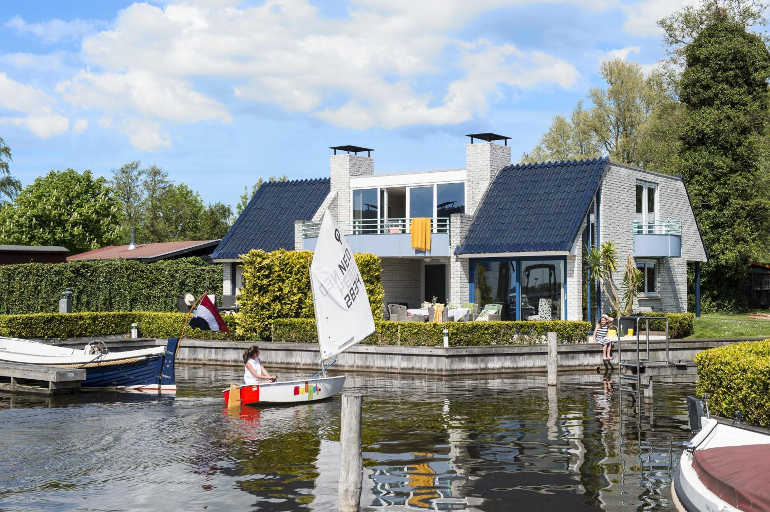Amsterdam / Loosdrecht Rien van den Broeke Village