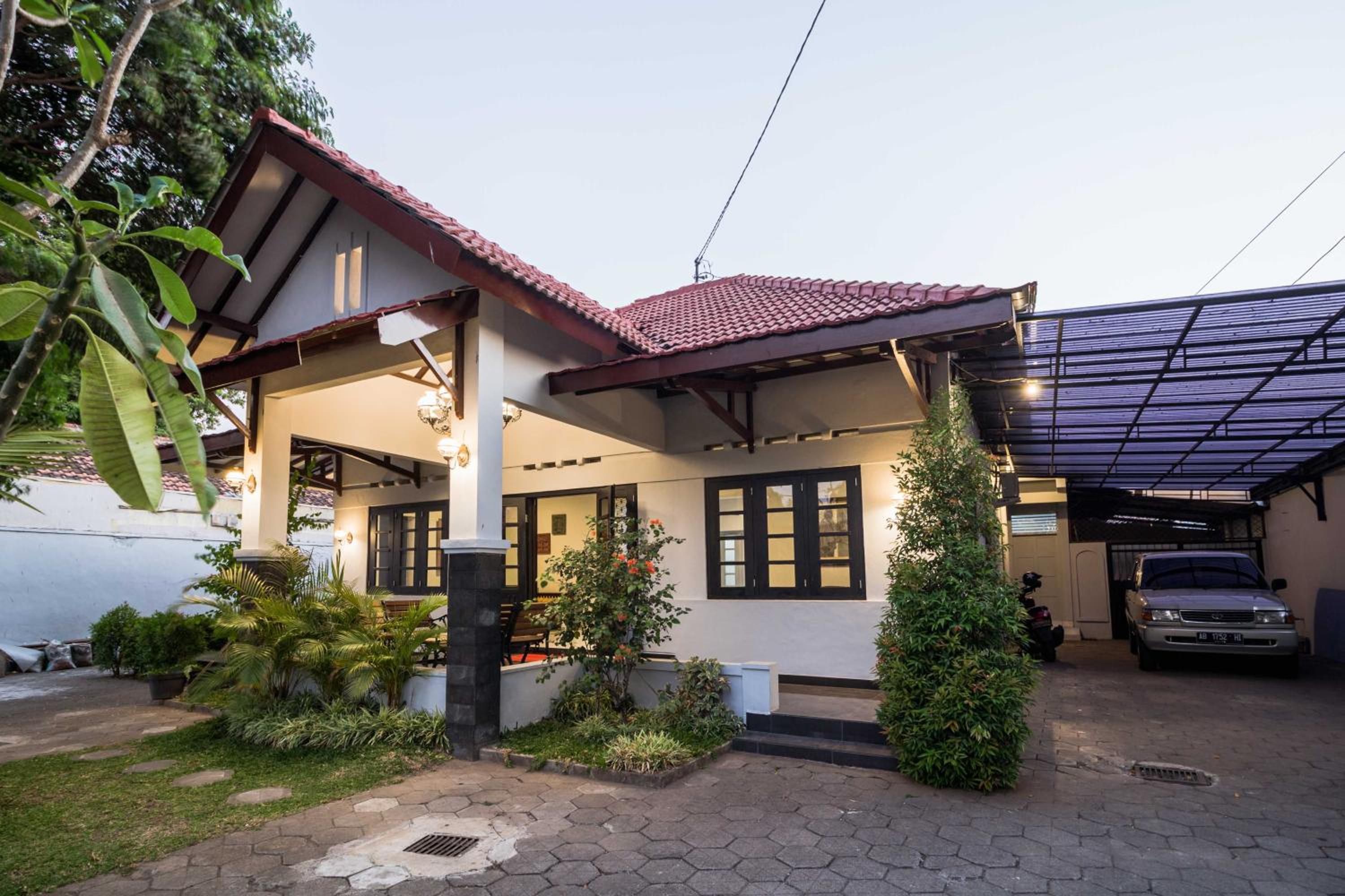 Ndalem Sarengat