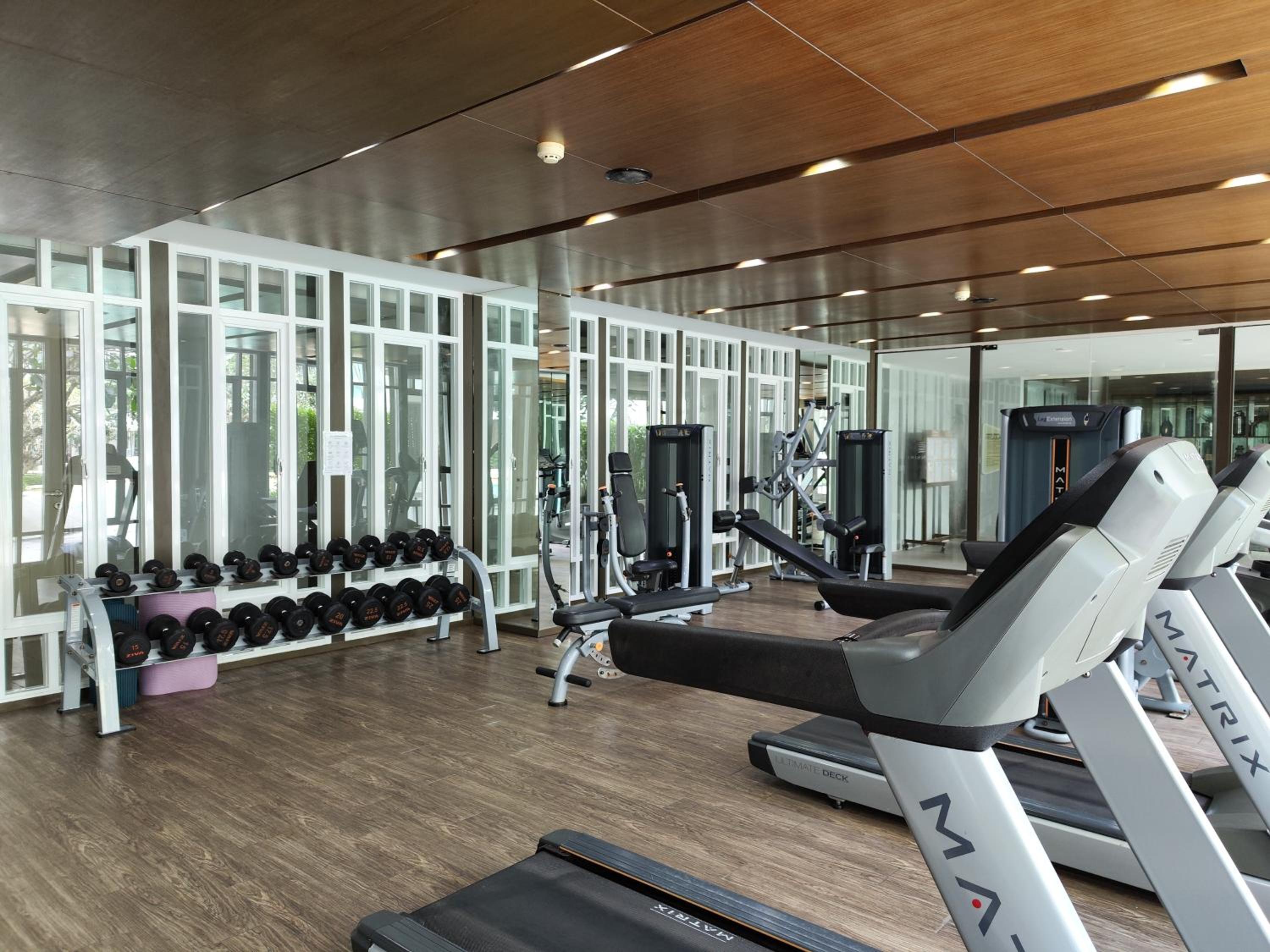 5 Floor - The Base Downtown Condominium next to Central Shopping Mall