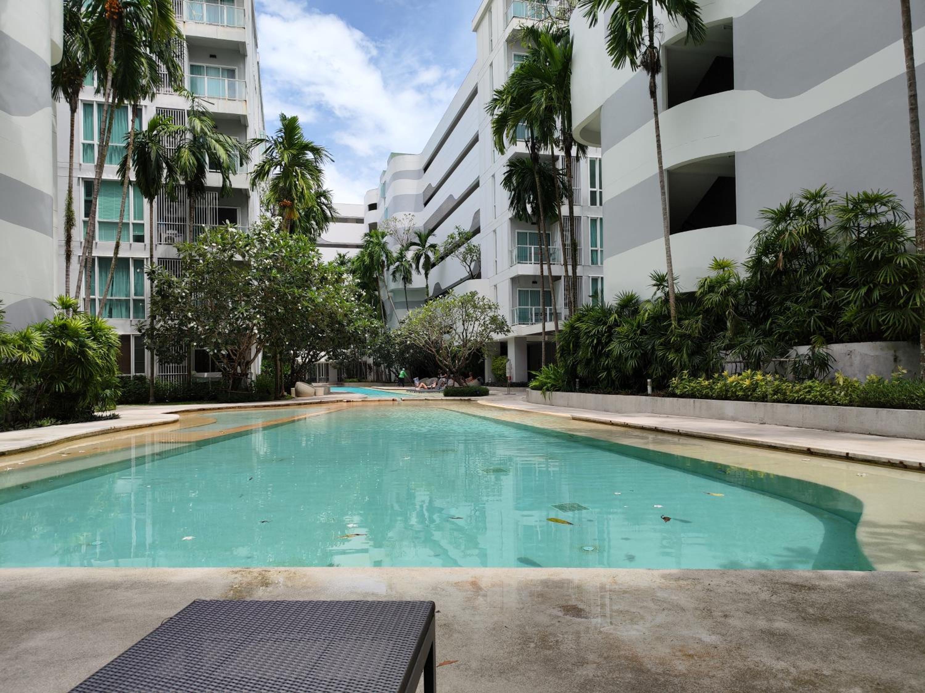 5 Floor - The Base Downtown Condominium next to Central Shopping Mall