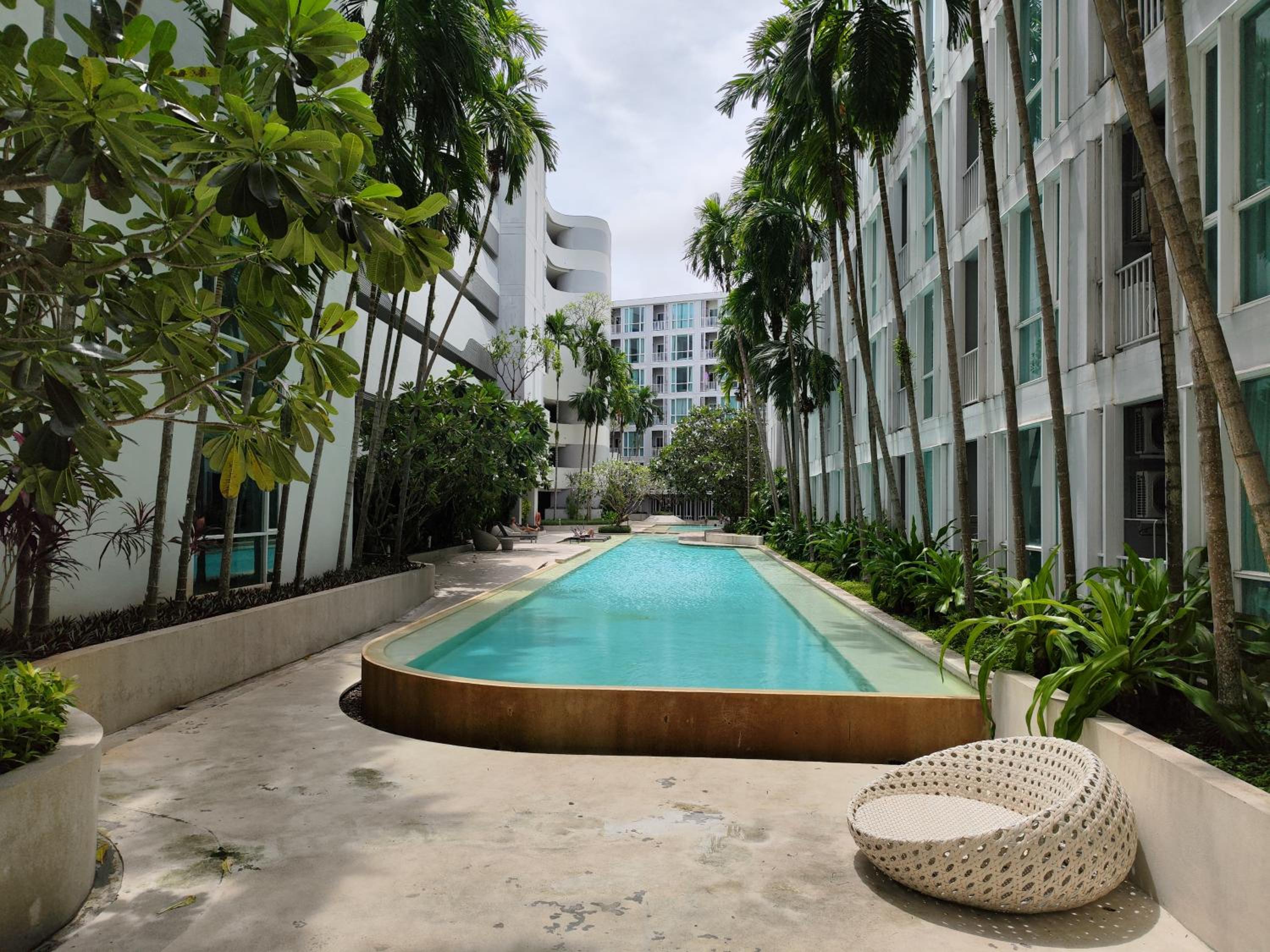 5 Floor - The Base Downtown Condominium next to Central Shopping Mall
