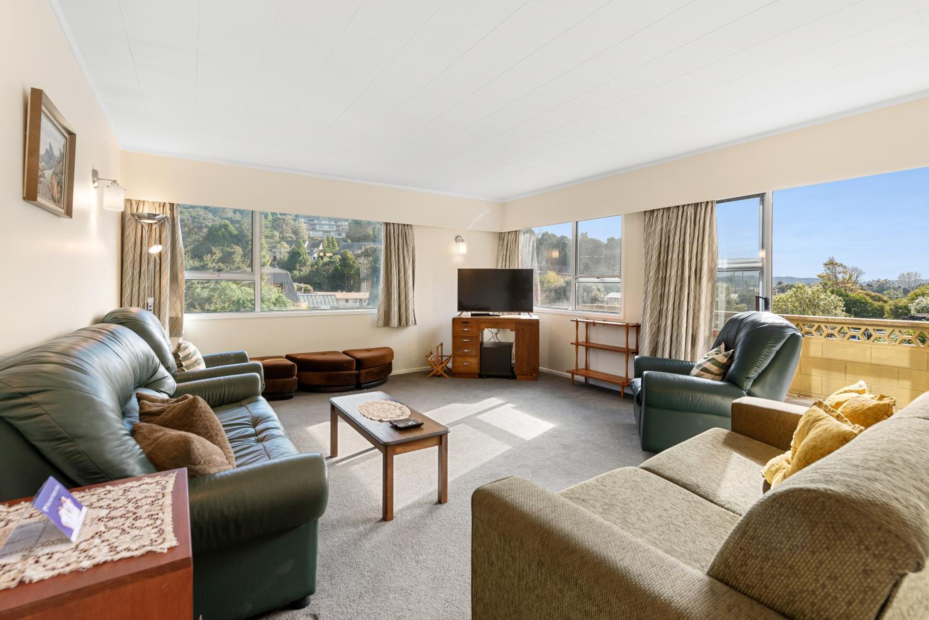 Knights Retreat - Paihia Holiday Home view 2