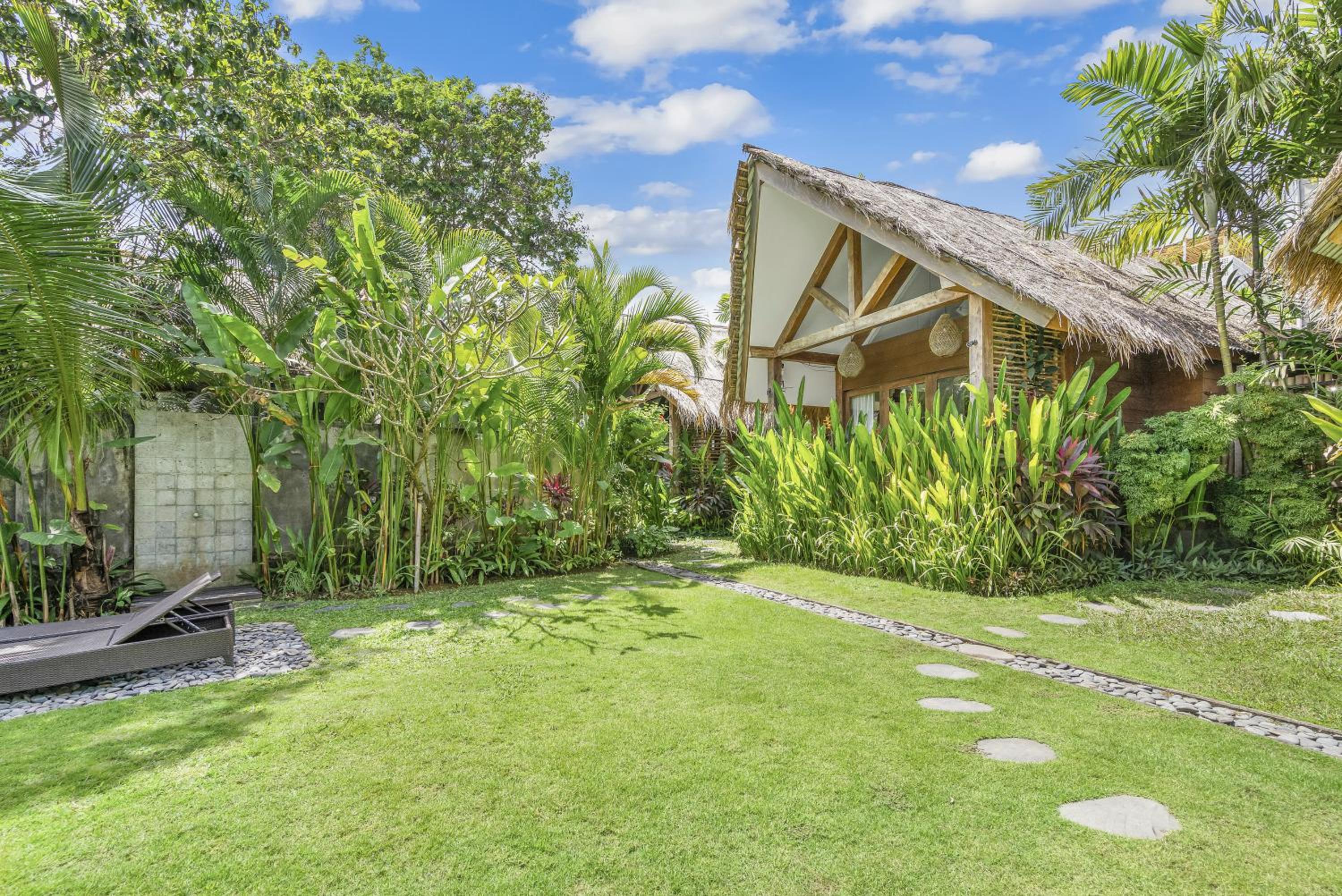 Ohana Boutique Villa by Hombali view 2