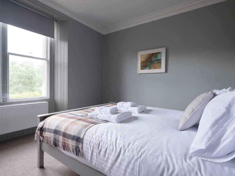 Traditional Highland lodge restored in the spirit of rural living, set in a wild landscape - NATURE ADVENTURE NURTURE