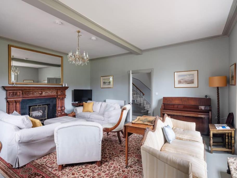 Traditional Highland lodge restored in the spirit of rural living, set in a wild landscape - NATURE ADVENTURE NURTURE