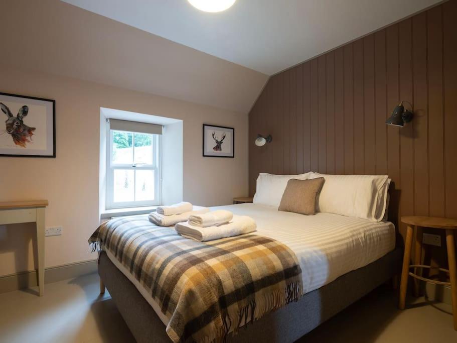 Traditional Highland lodge restored in the spirit of rural living, set in a wild landscape - NATURE ADVENTURE NURTURE