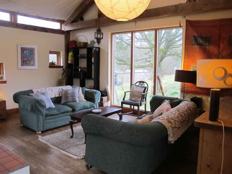 Beautiful Award-Winning Rural Home view 3