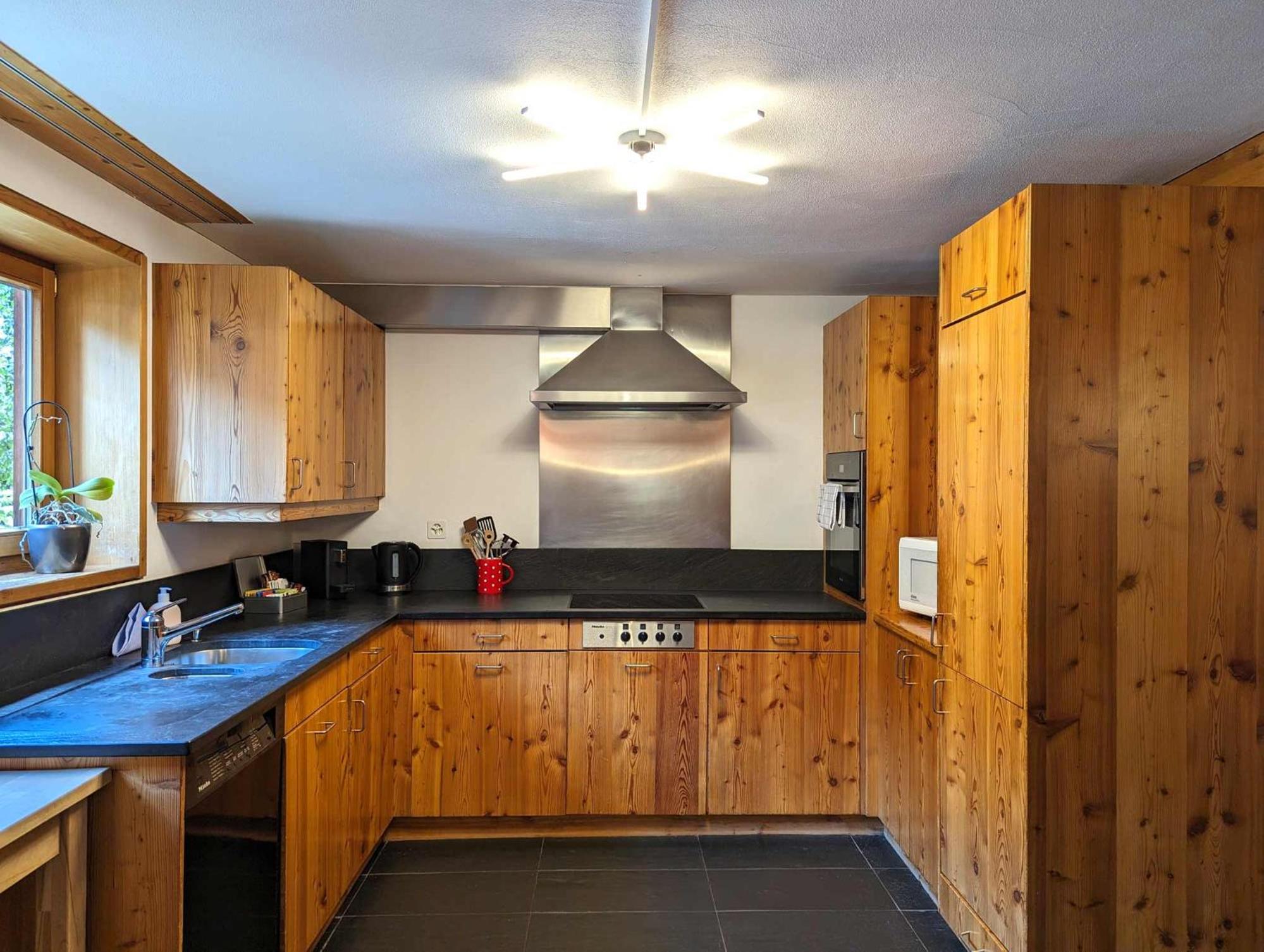N-Orgon - Sleeps 4, tranquil location.
