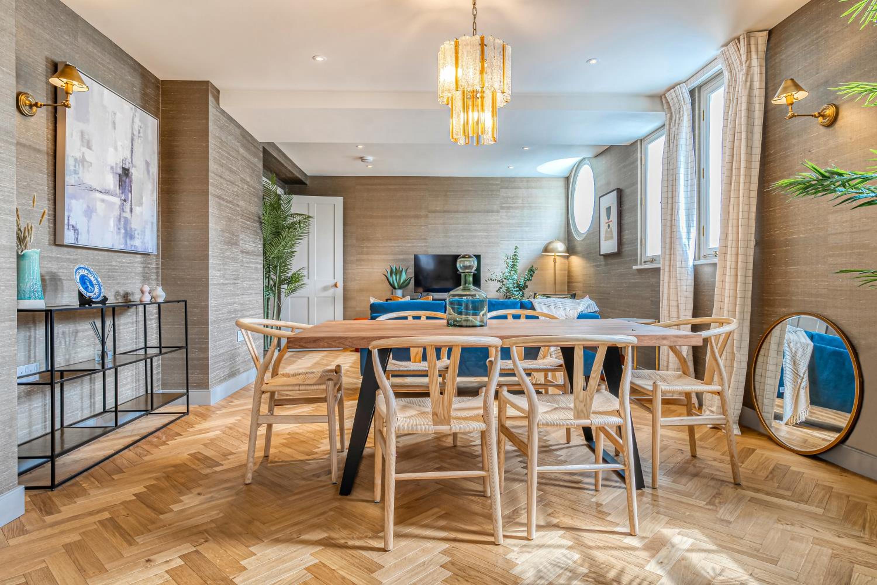 Luxury flats near Big Ben and London Eye