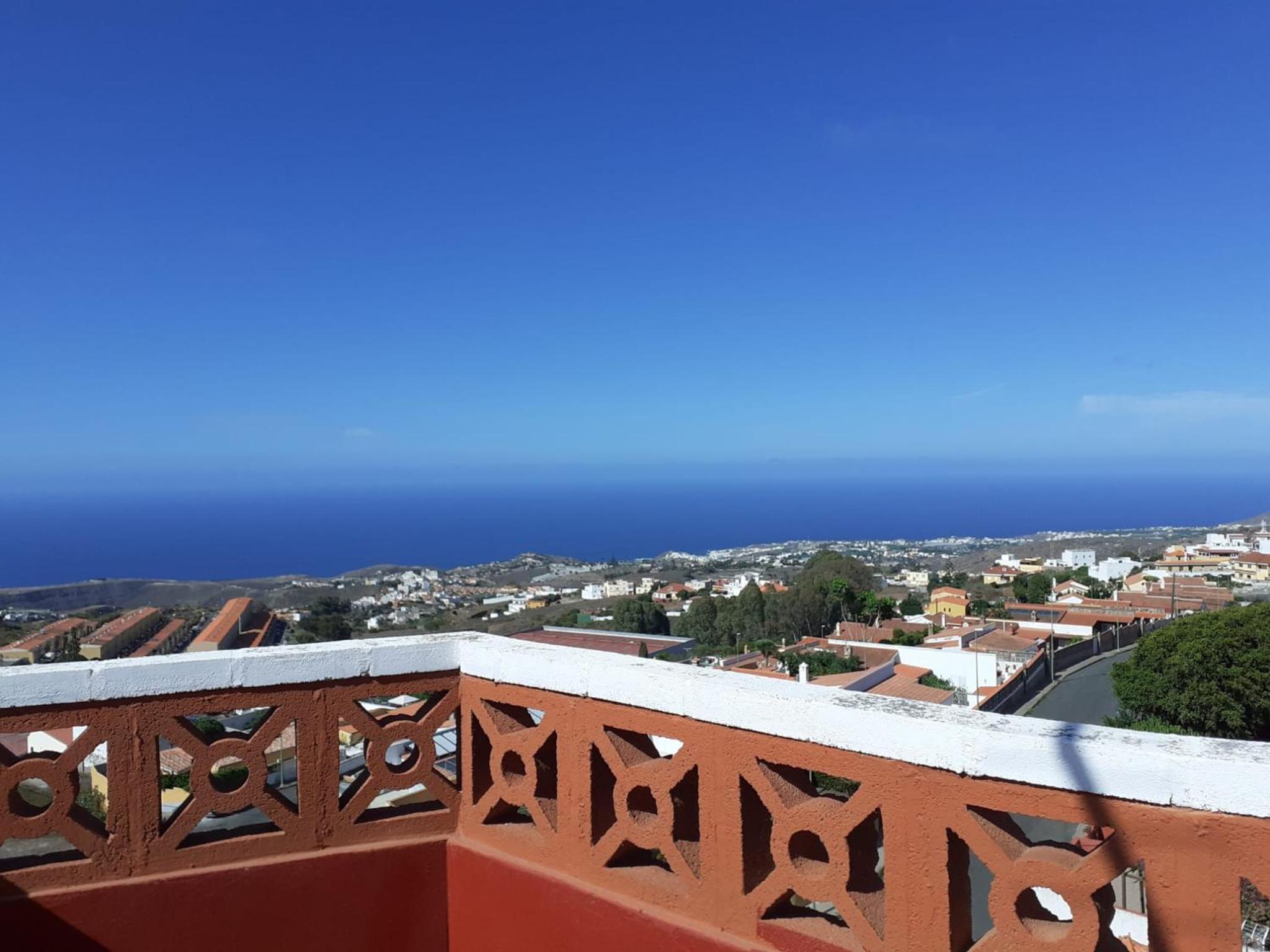 Acoran Family Guests House Firgas with Included Morning Yoga Practice ,there are pets in the house