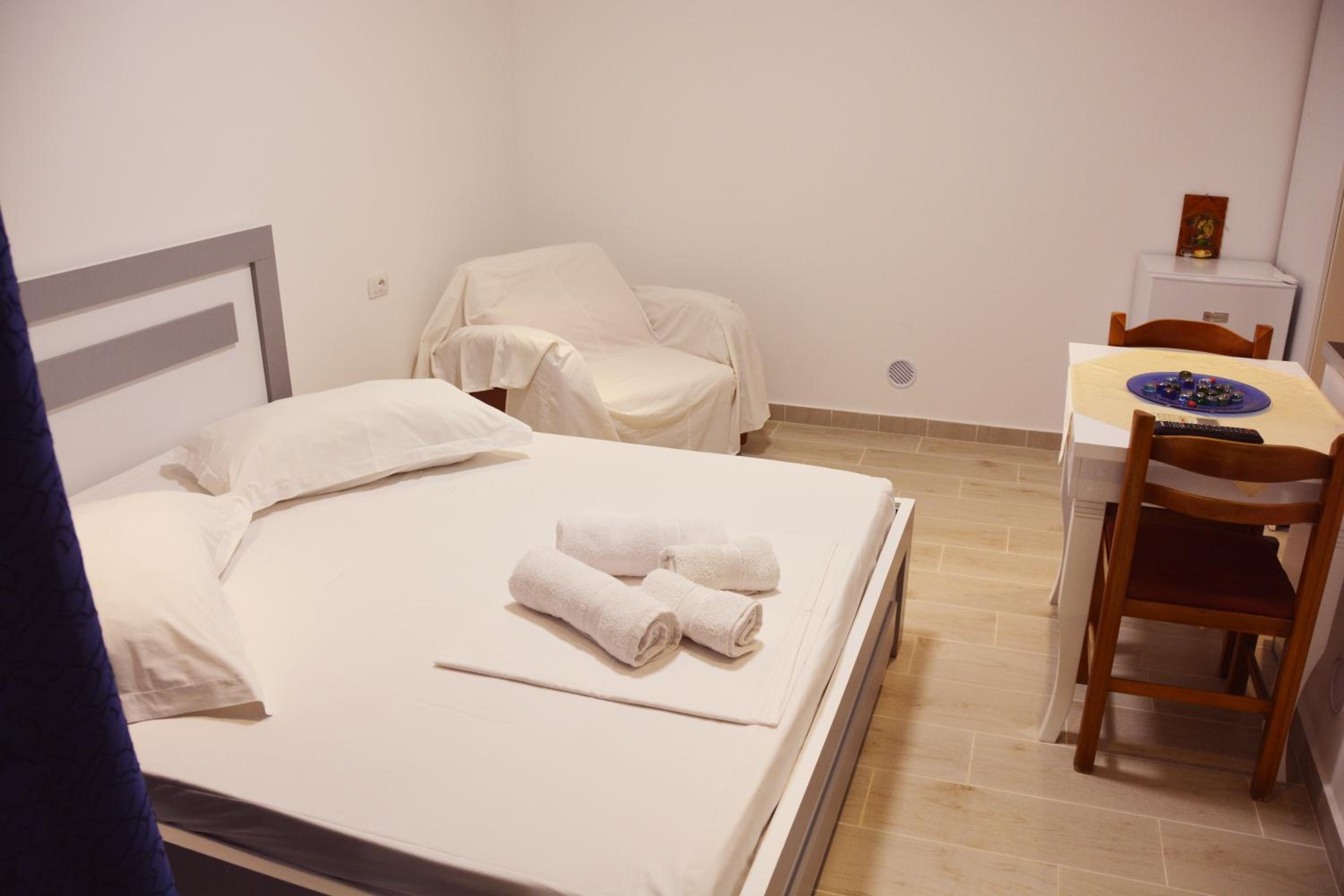 Mico's Apartments