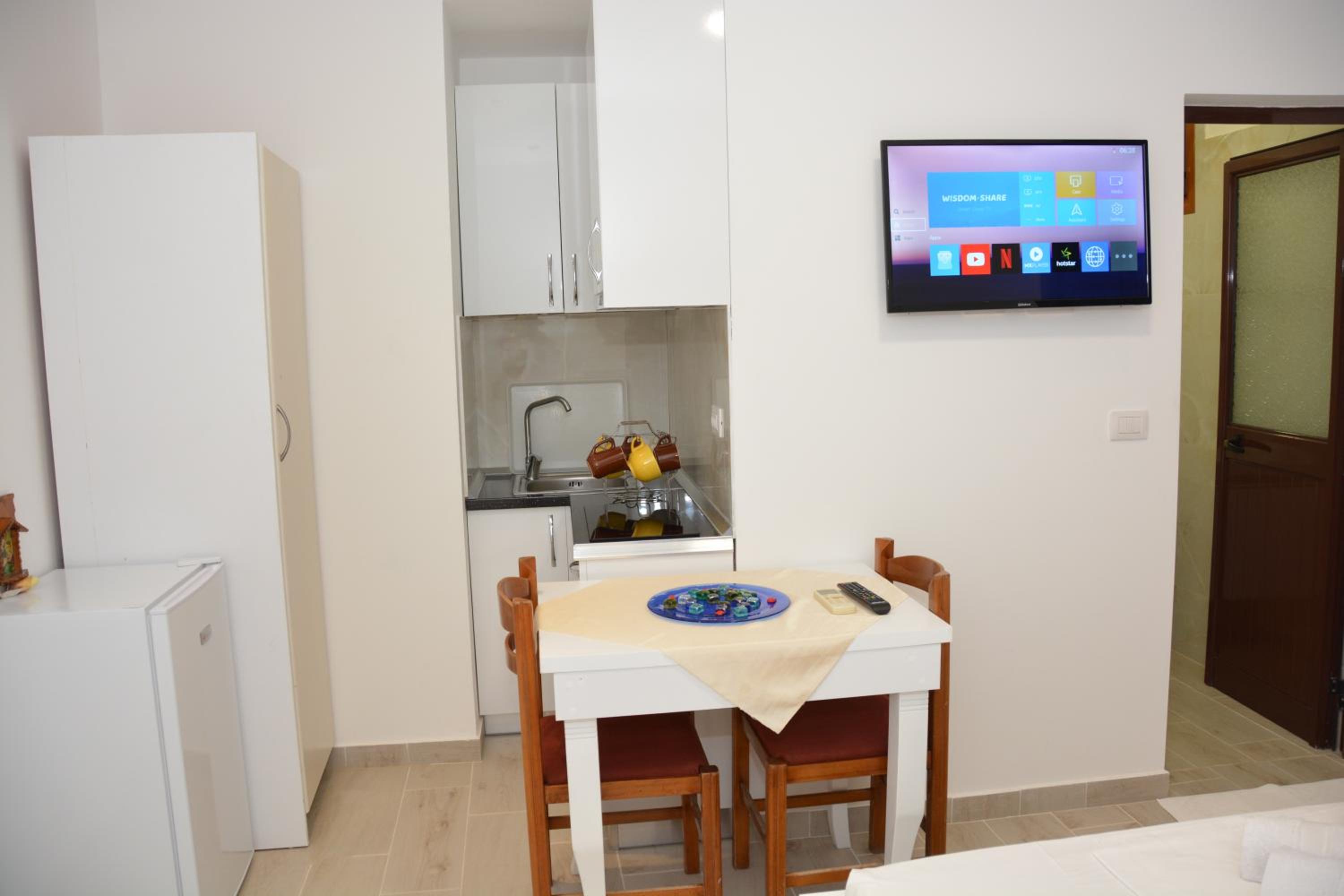 Mico's Apartments