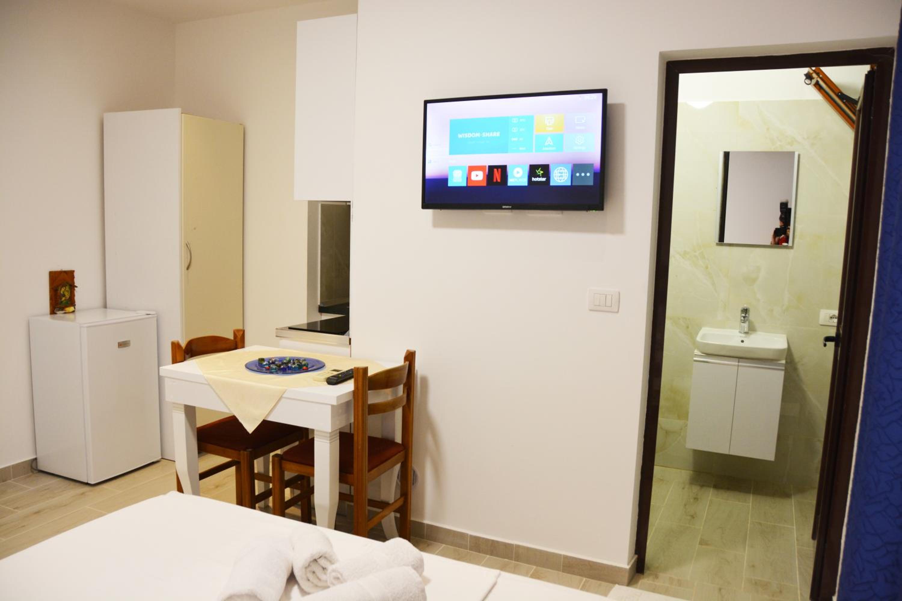 Mico's Apartments