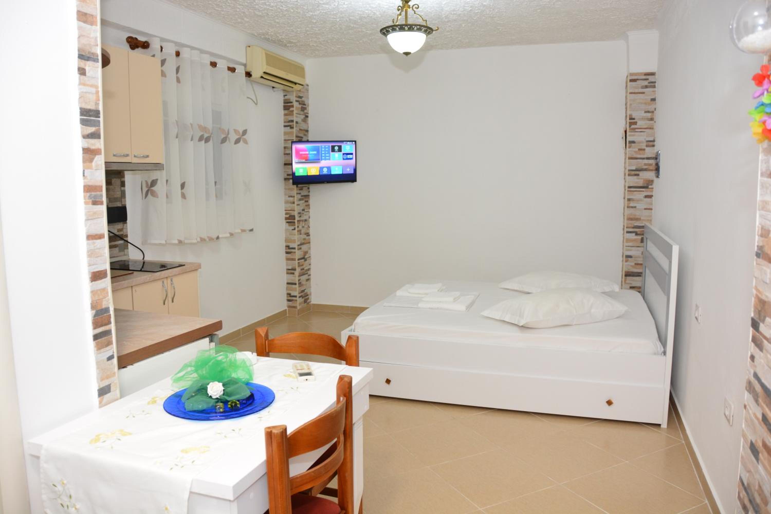 Mico's Apartments