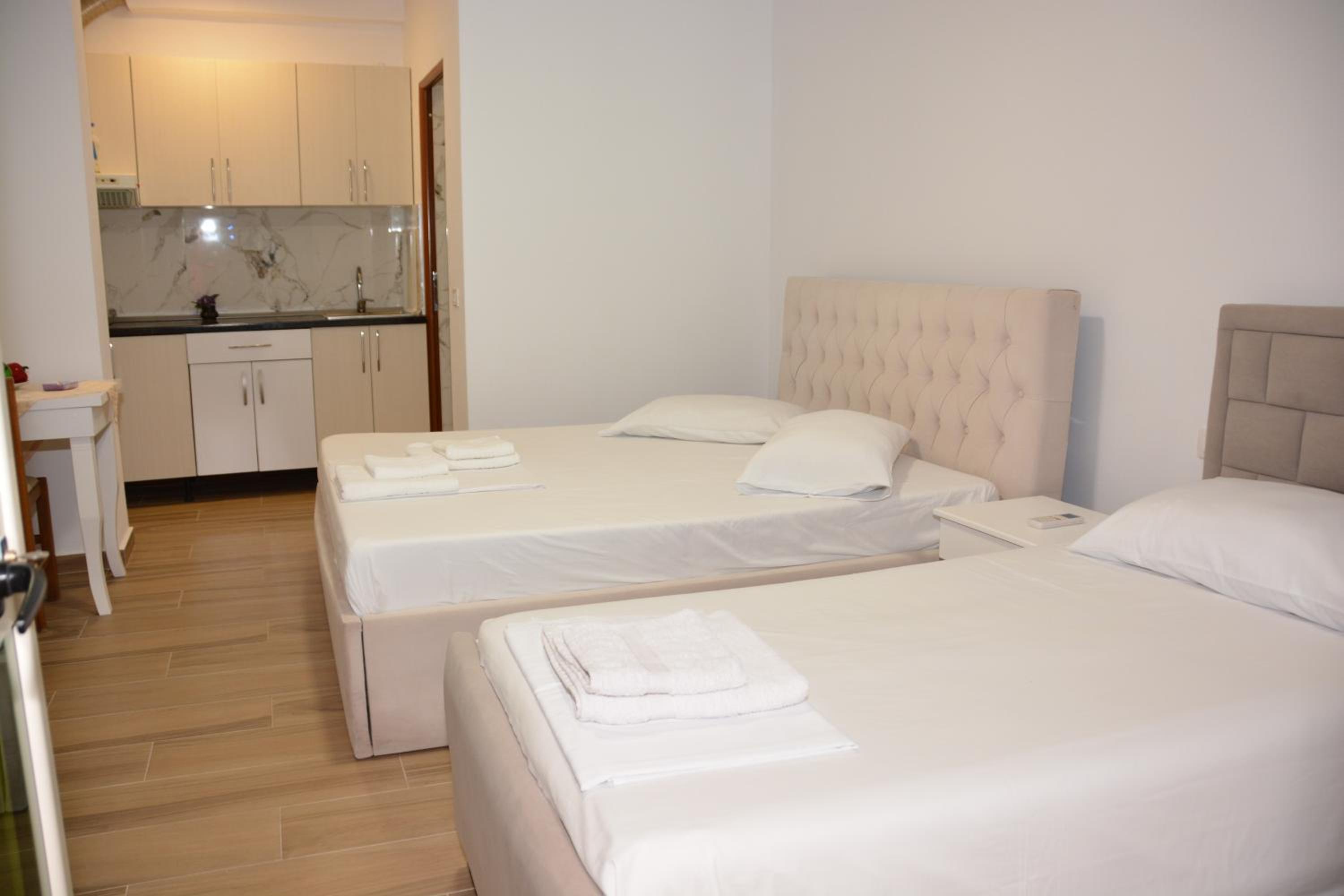 Mico's Apartments