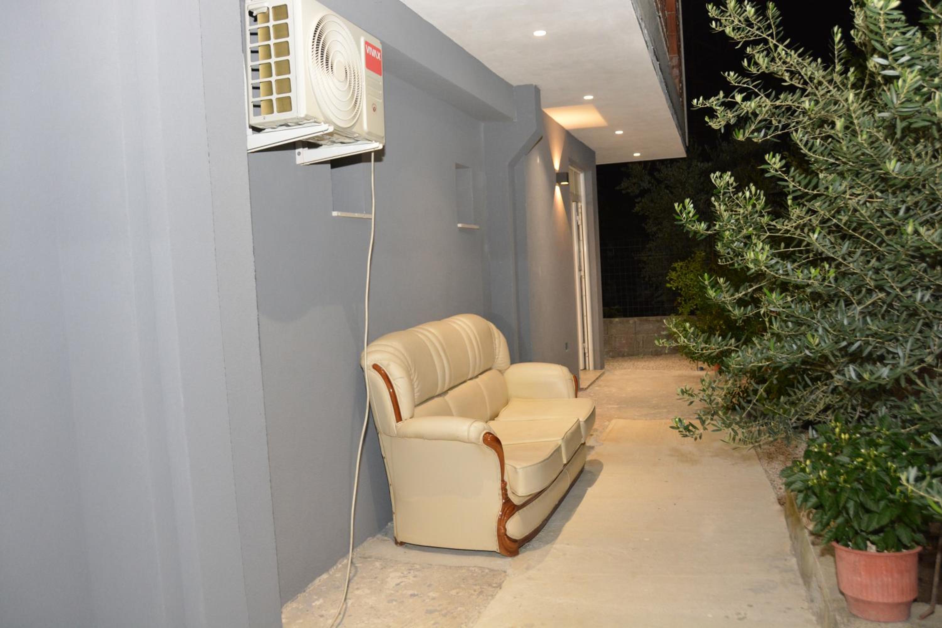 Mico's Apartments