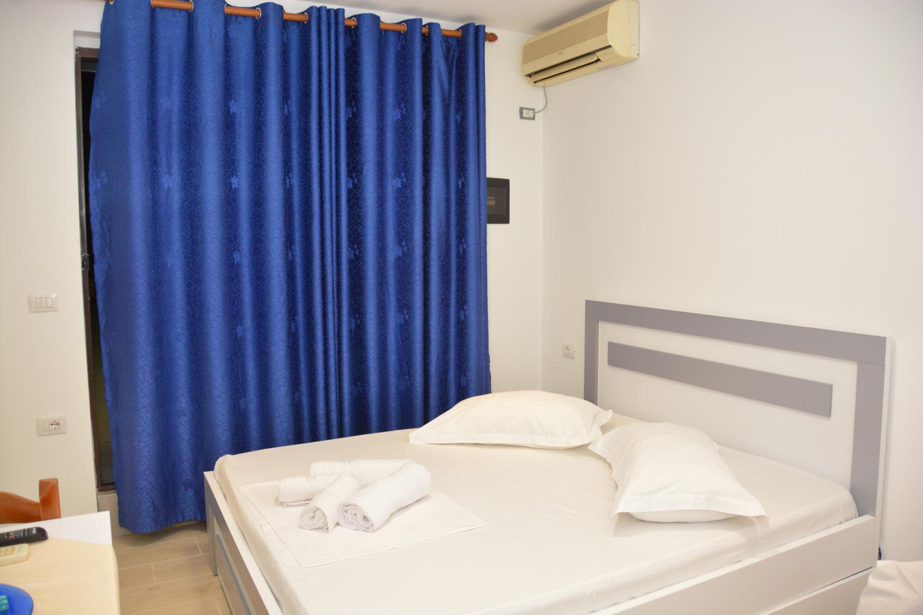 Mico's Apartments