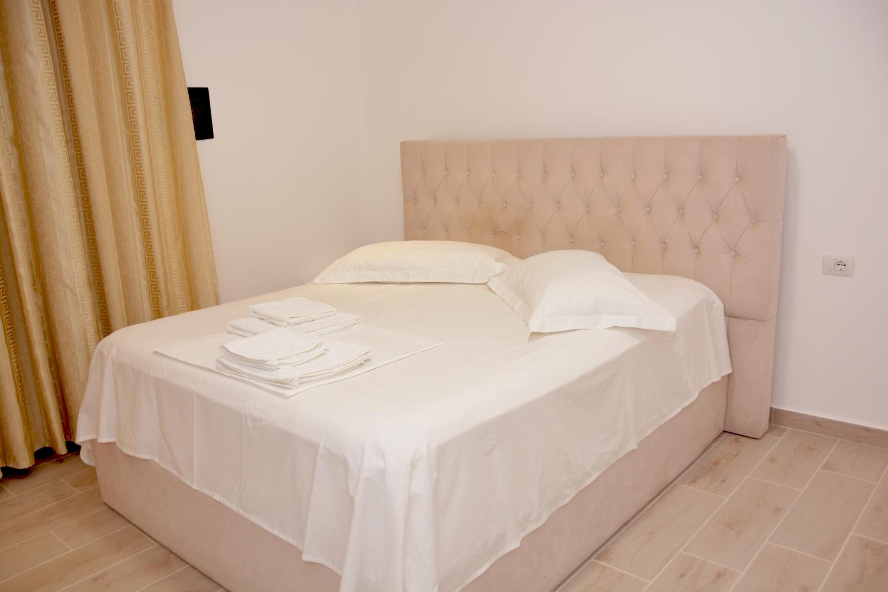 Mico's Apartments