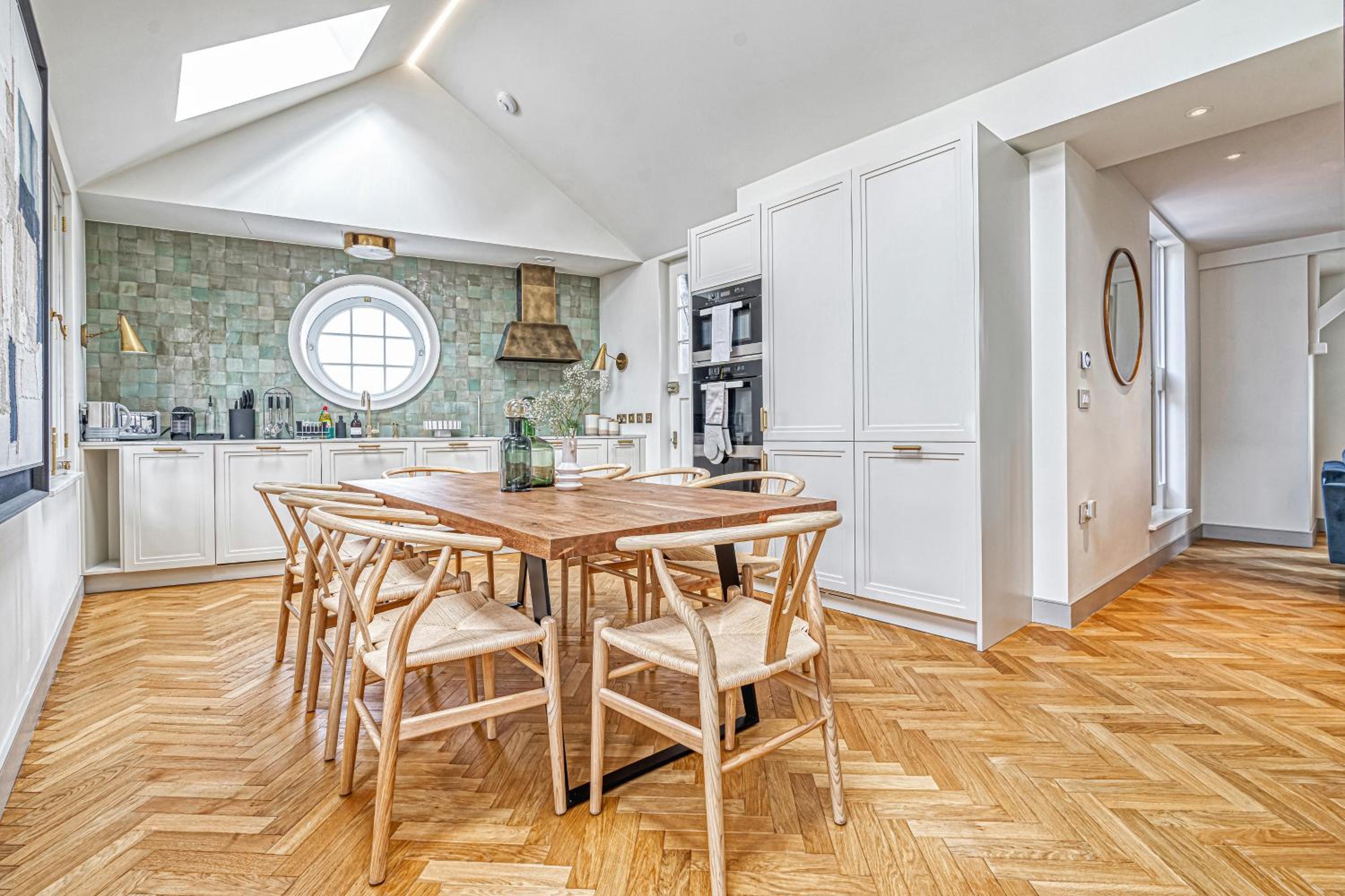 Luxury flats near Big Ben and London Eye