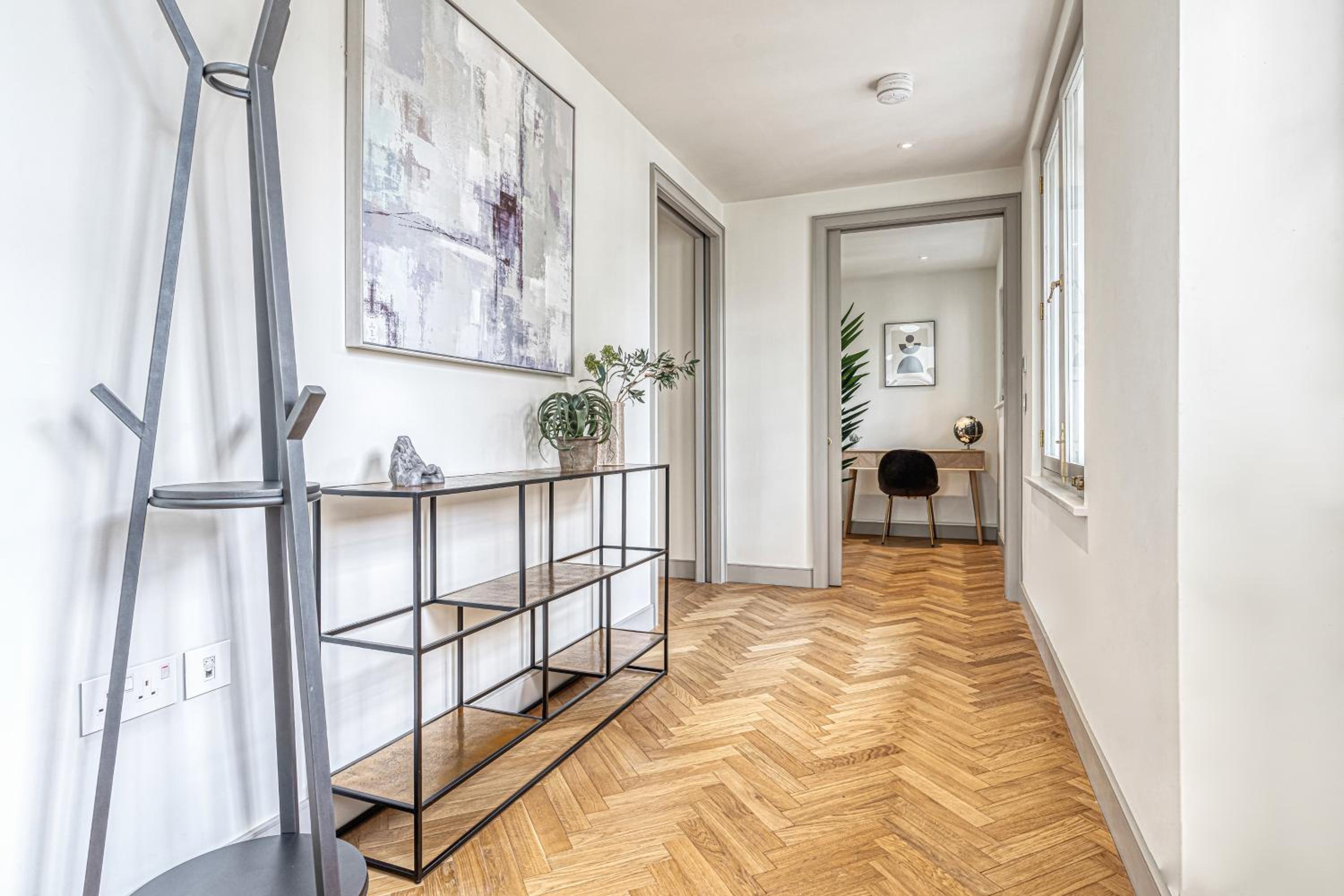Luxury flats near Big Ben and London Eye