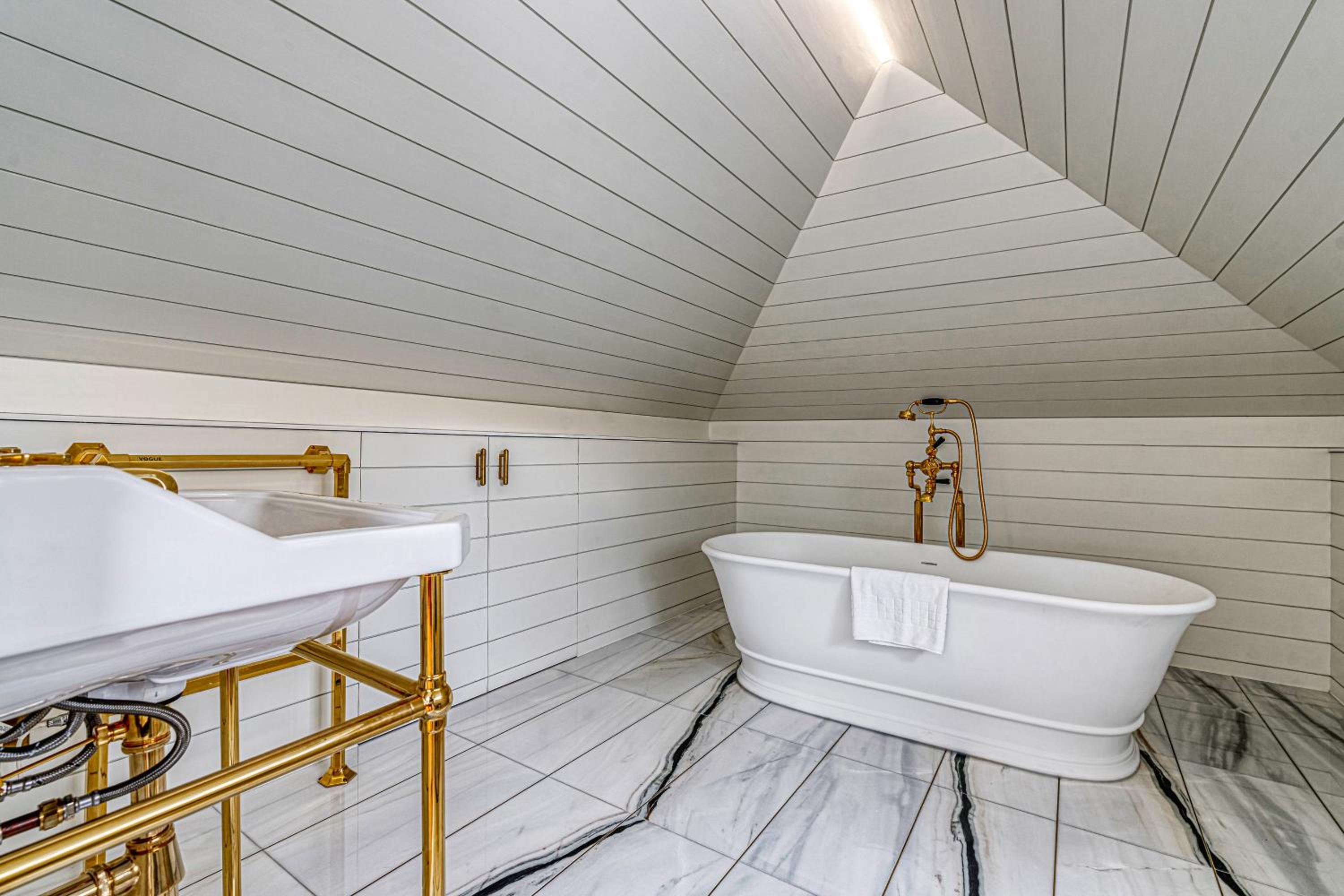 Luxury flats near Big Ben and London Eye