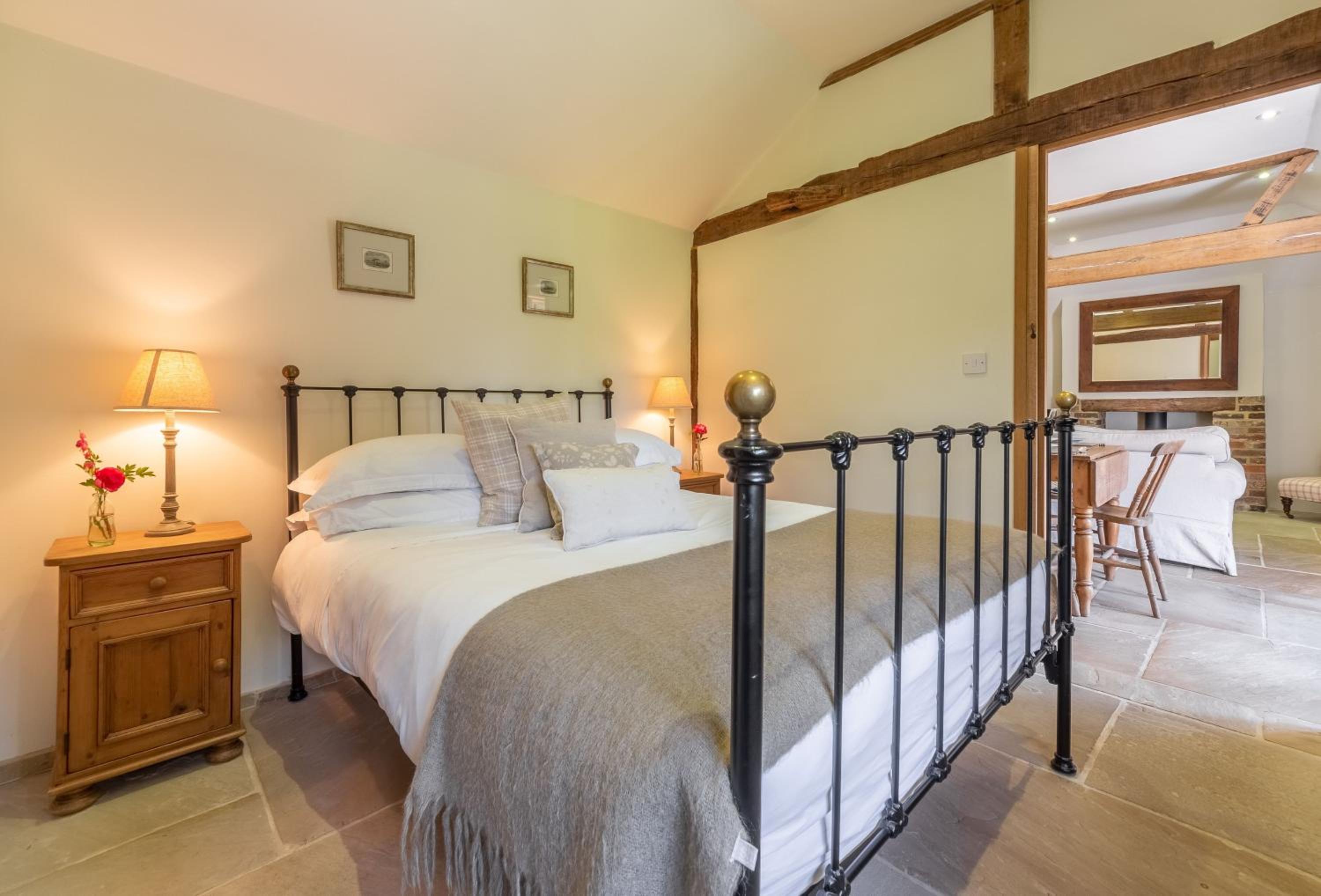 Hope Cottage - West Sussex view 3