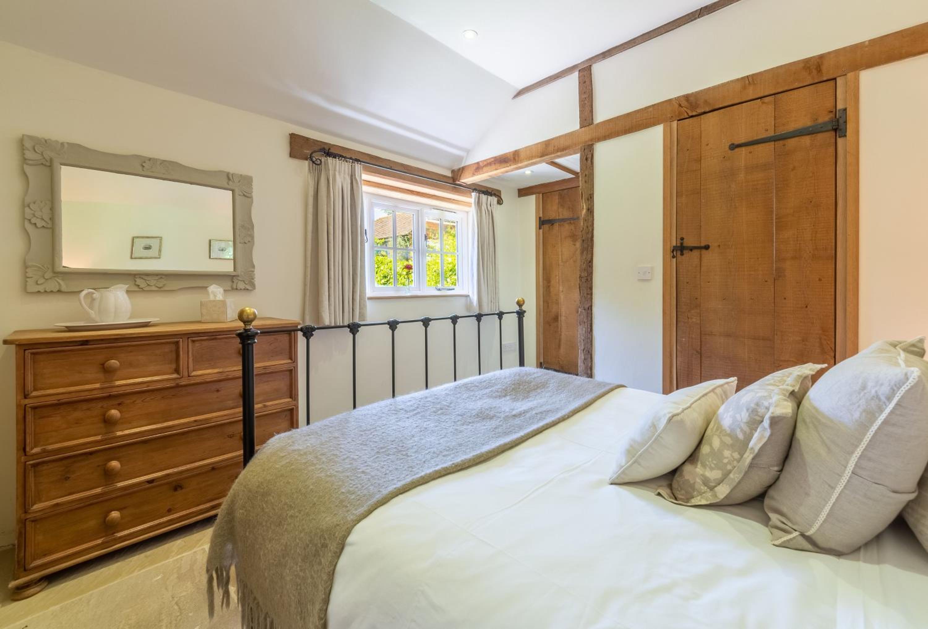 Hope Cottage - West Sussex view 5