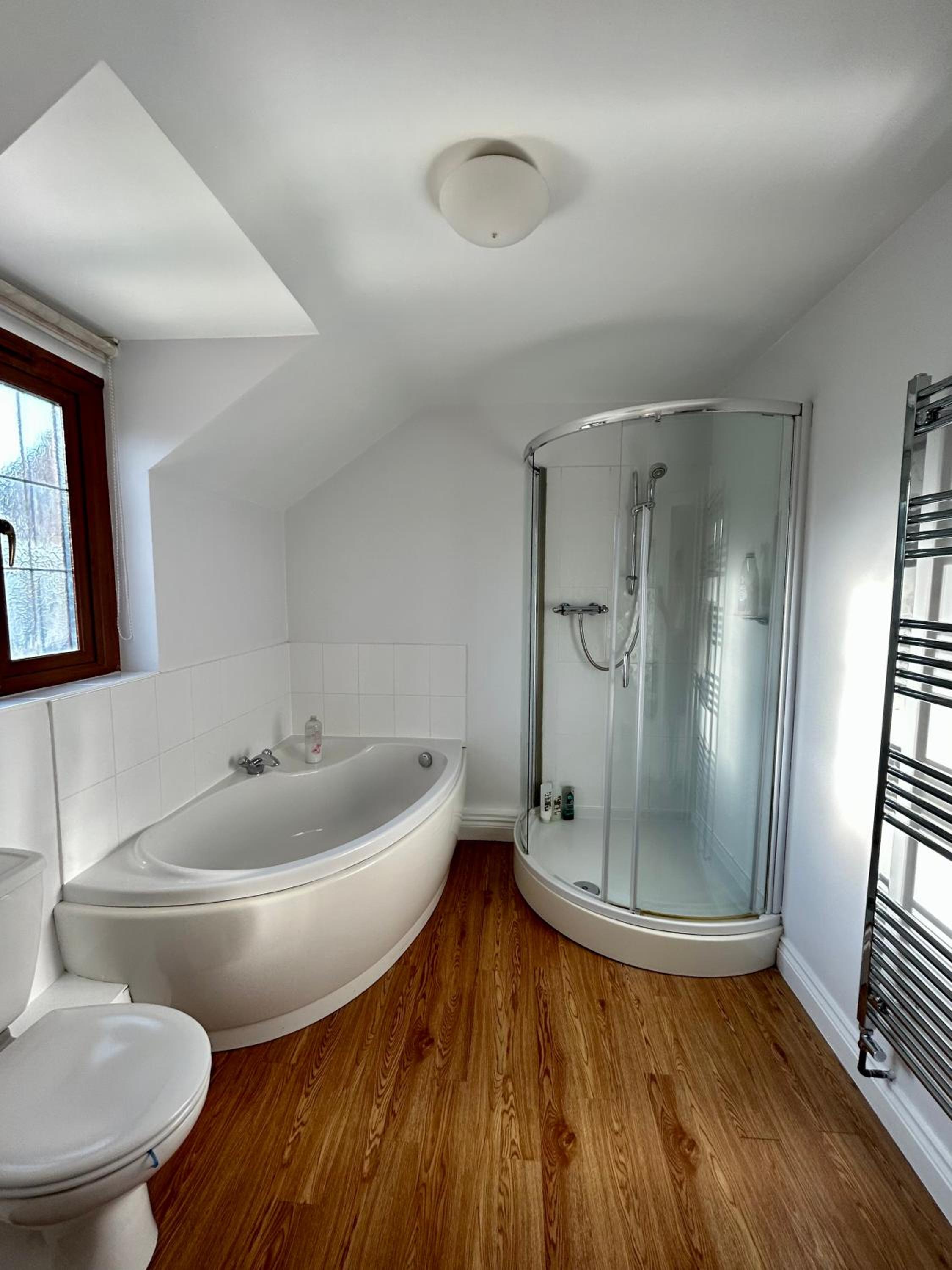 Beautiful Large 4 bedroom house with hot tub view 5