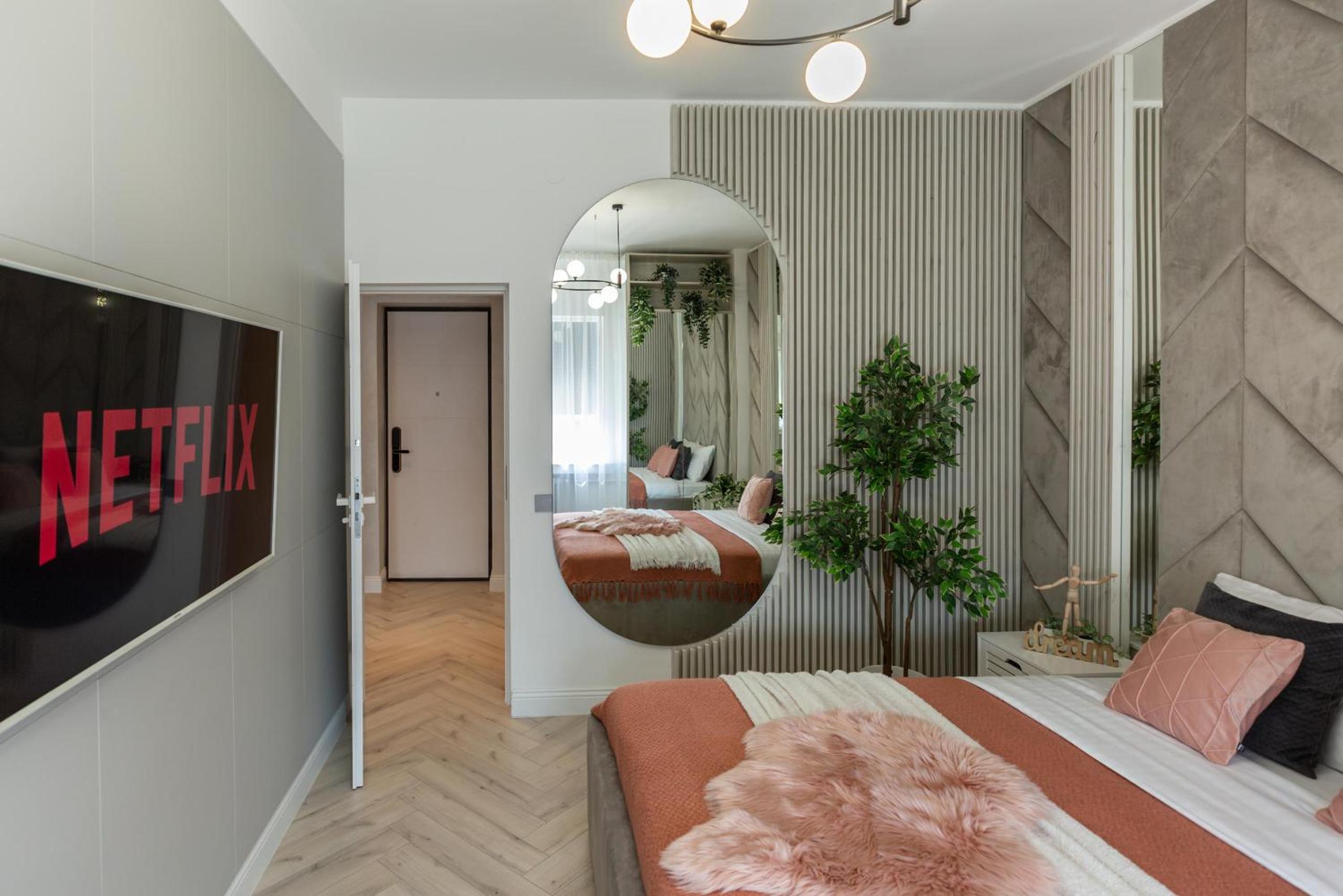 Wonderful 1BR by Dambovita River: Old Town Bliss view 5