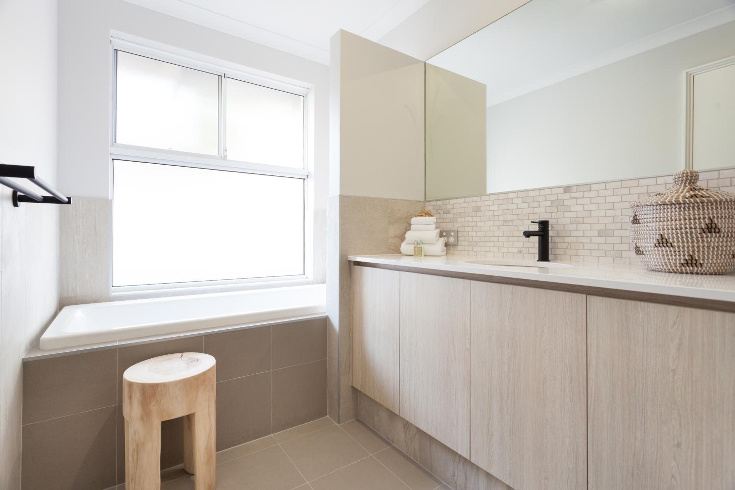 Aquila I Private Properties