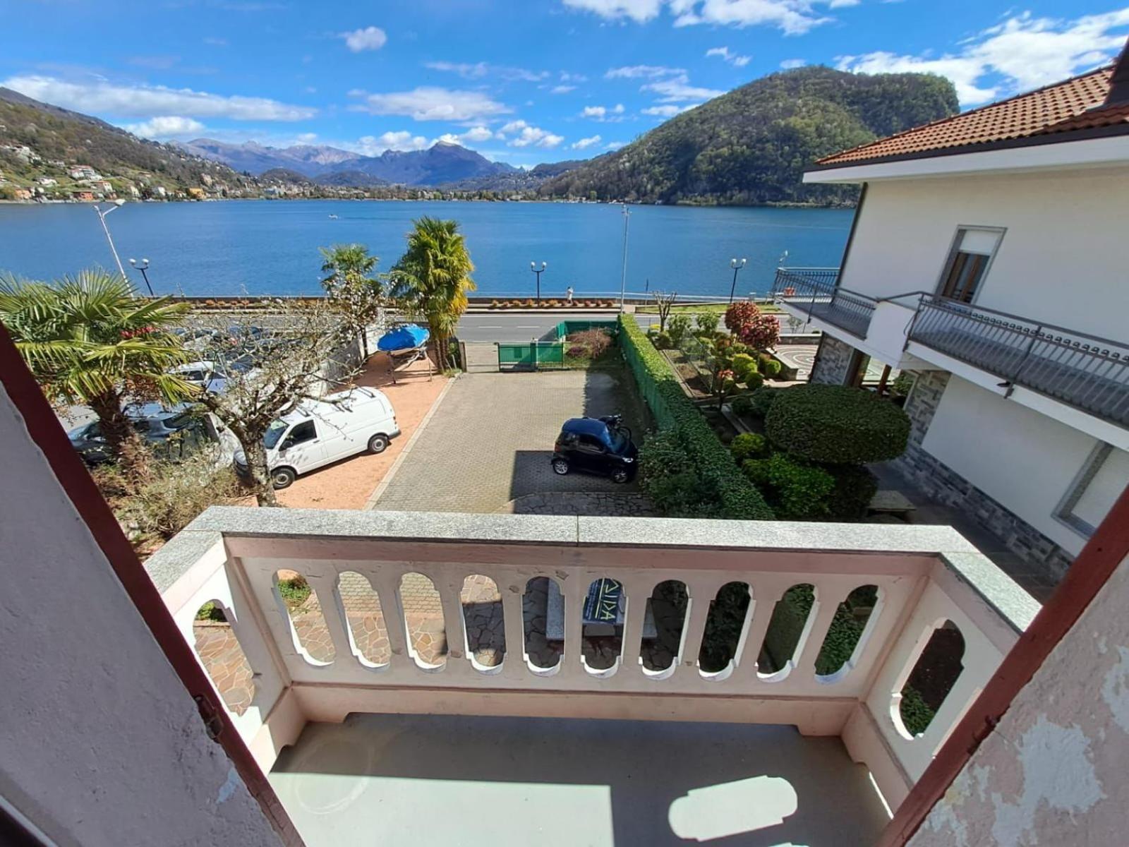 VILLA AIDA LAKE VIEW view 5