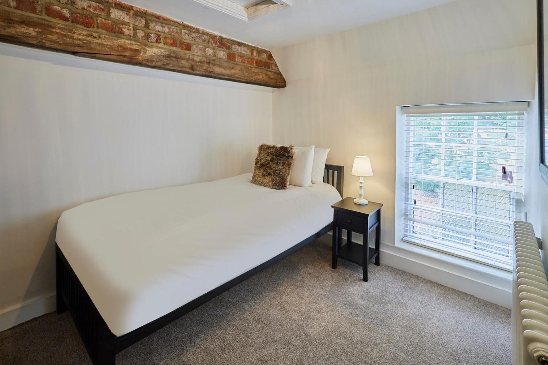 Host & Stay - Cragg Cottage view 5