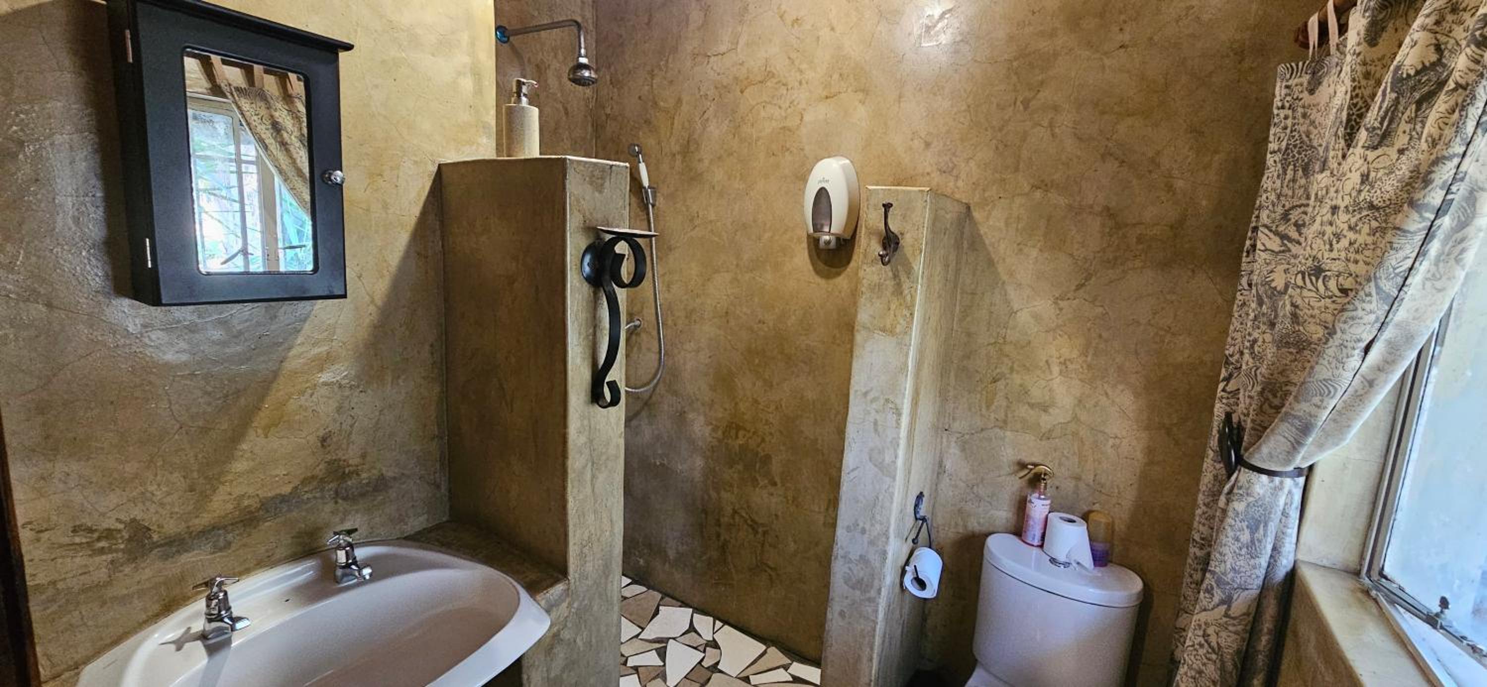Old Vic Travellers Inn Nelspruit