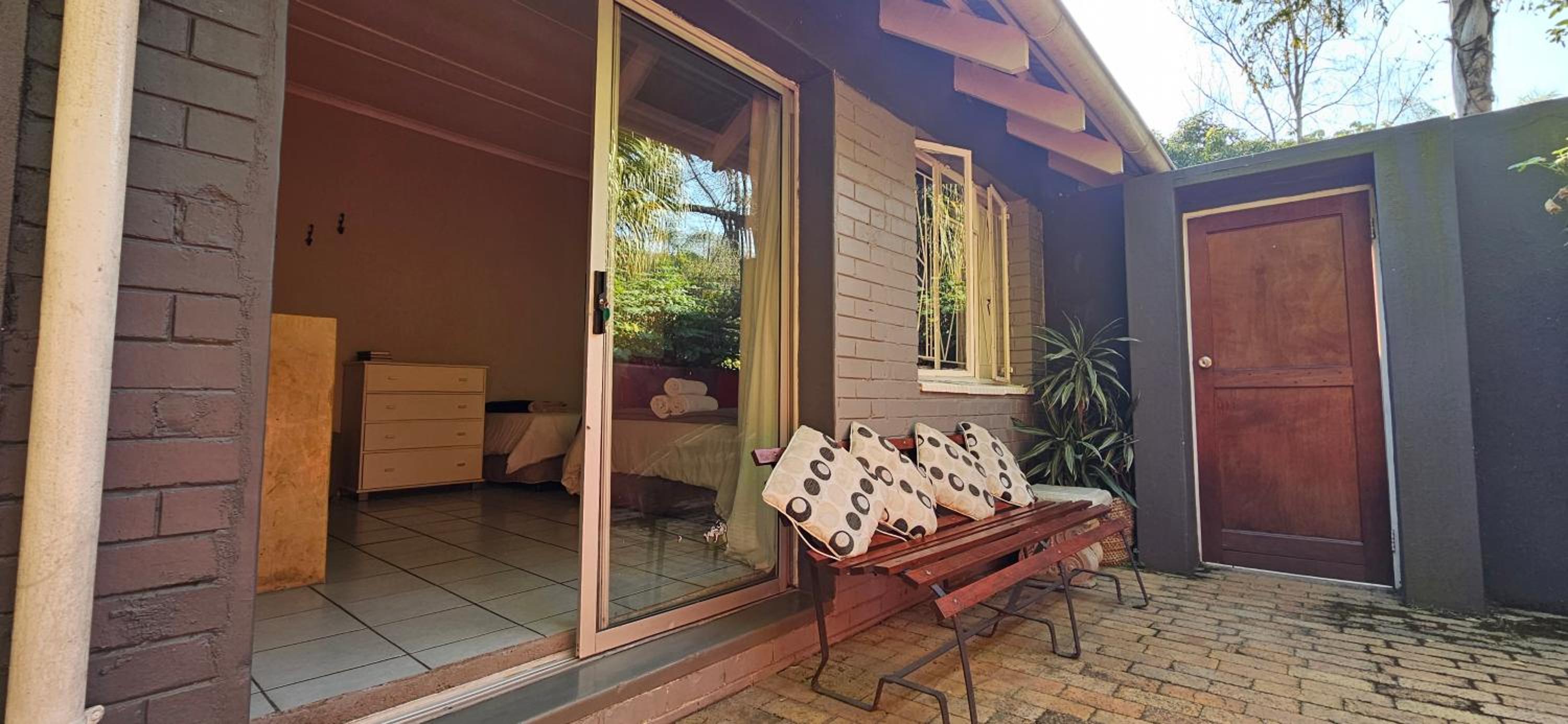 Old Vic Travellers Inn Nelspruit