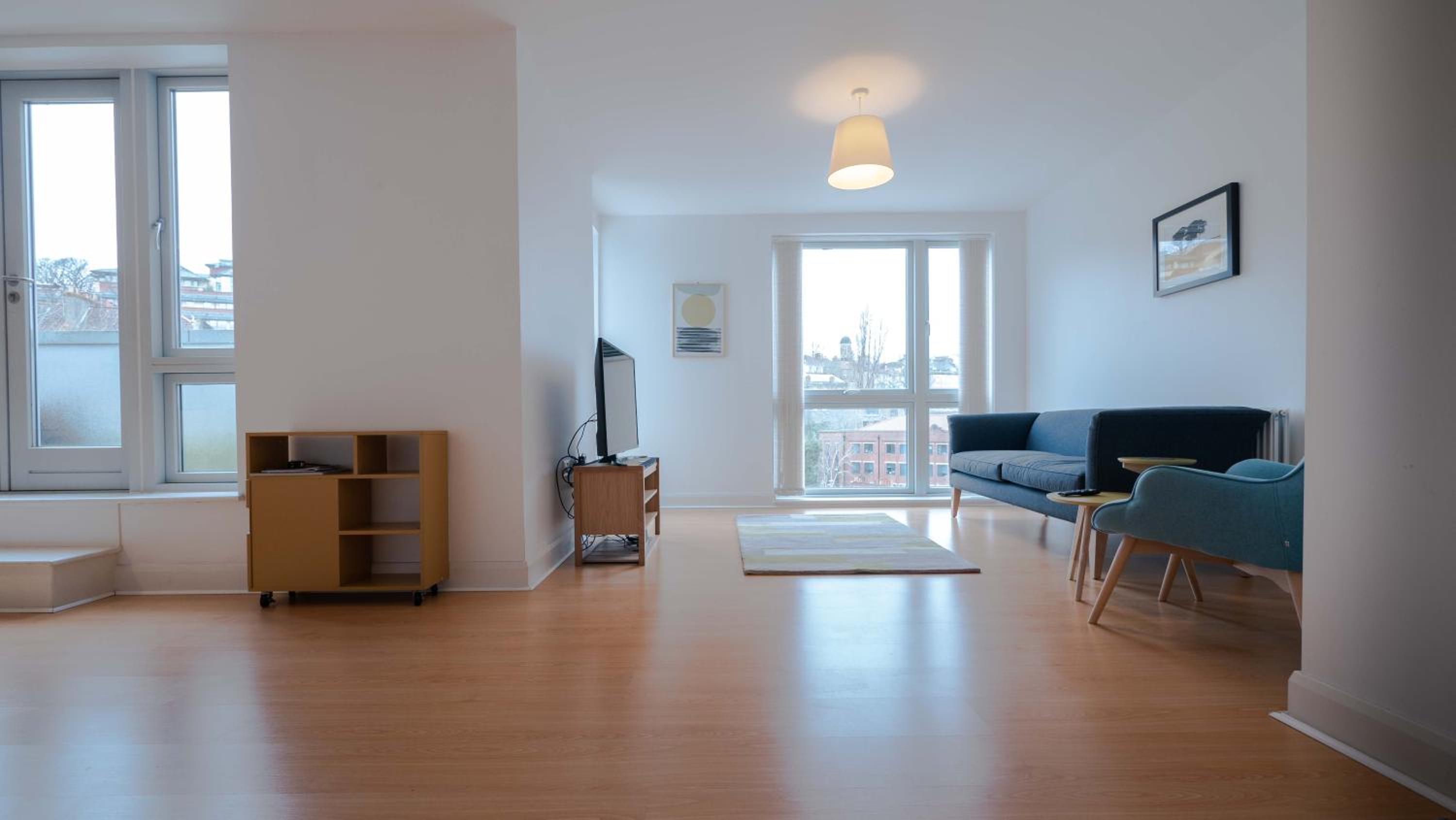 Central gorgeous flat with parking view 4