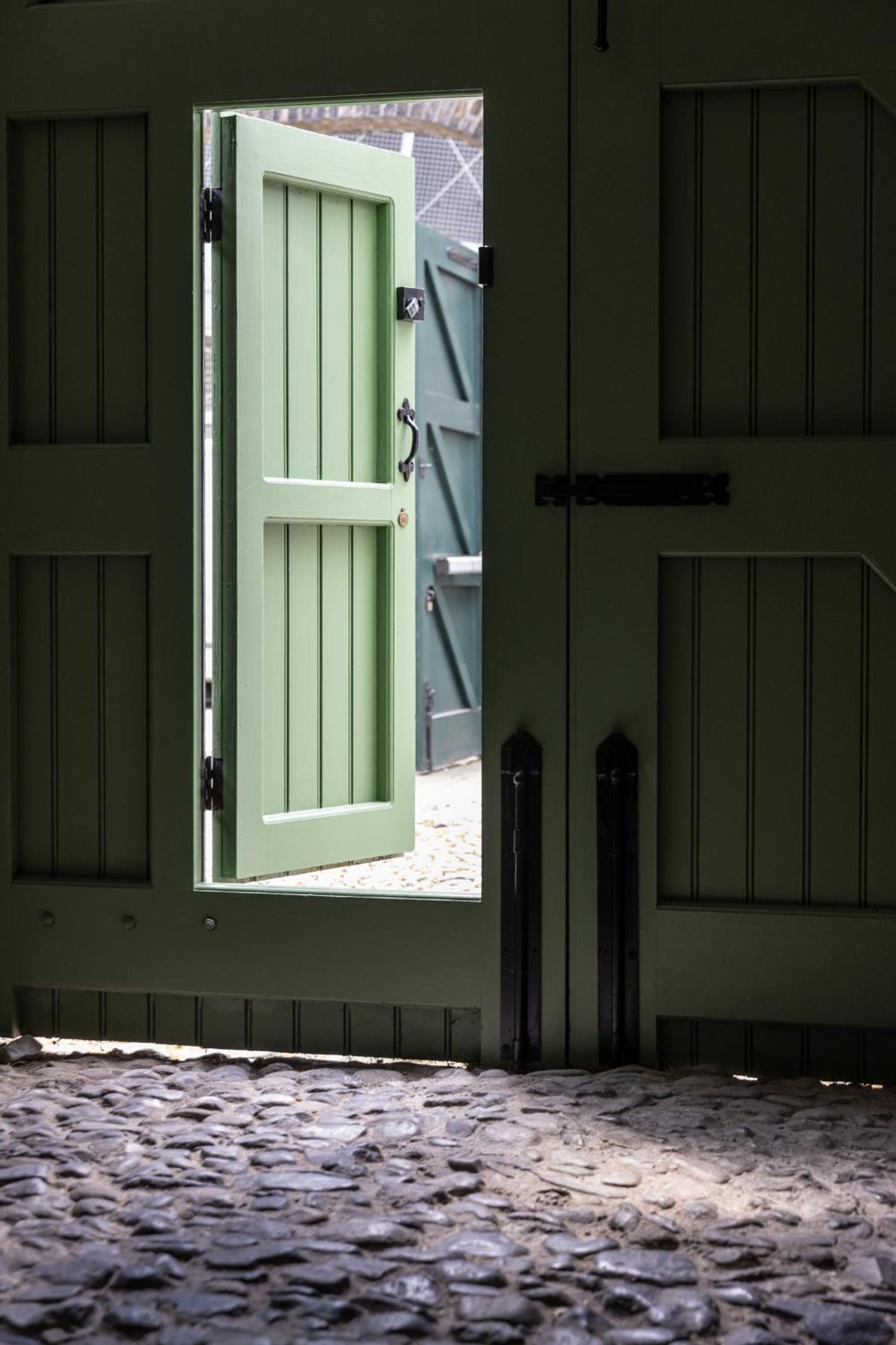 Merrion Mews