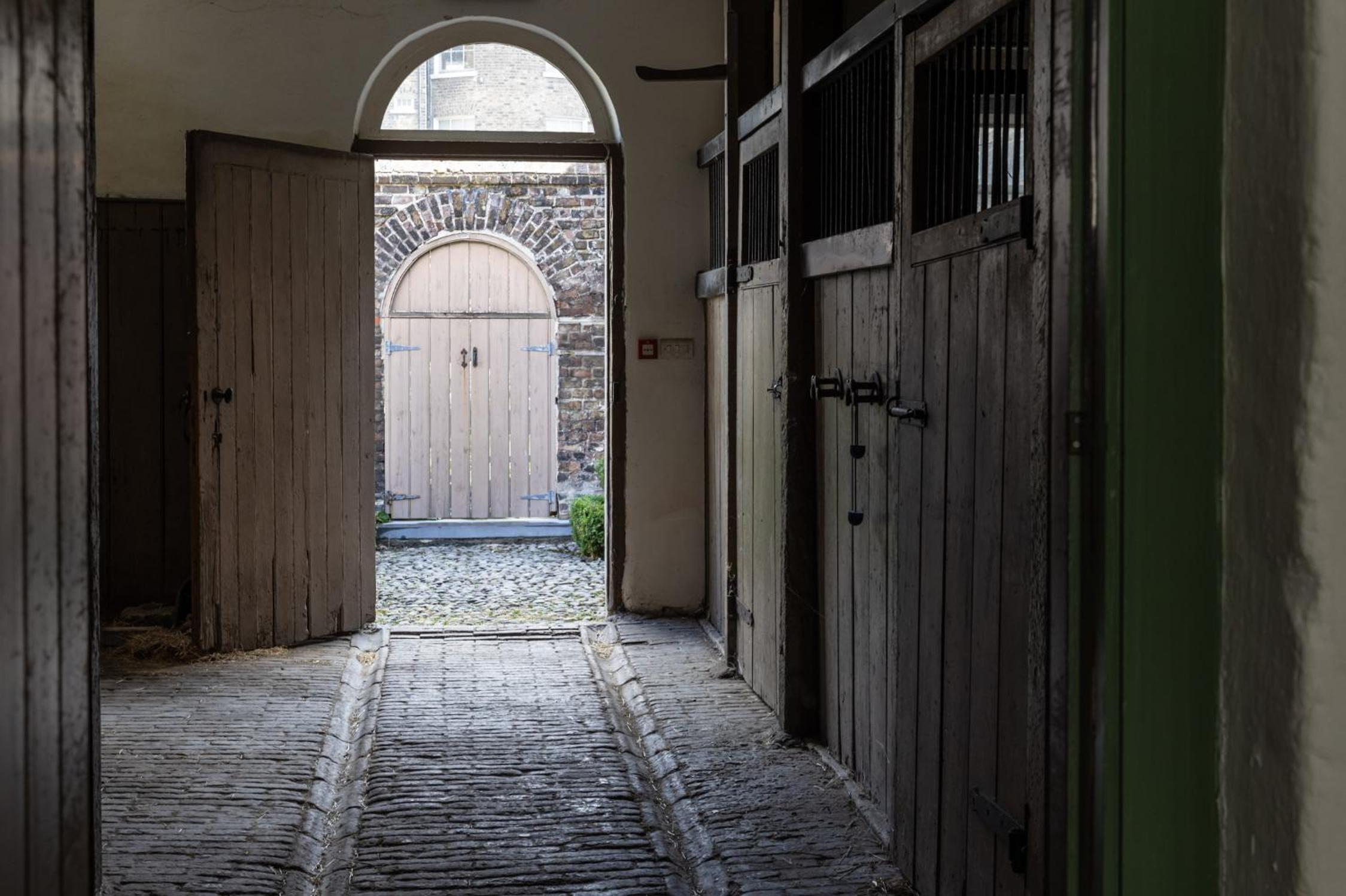 Merrion Mews