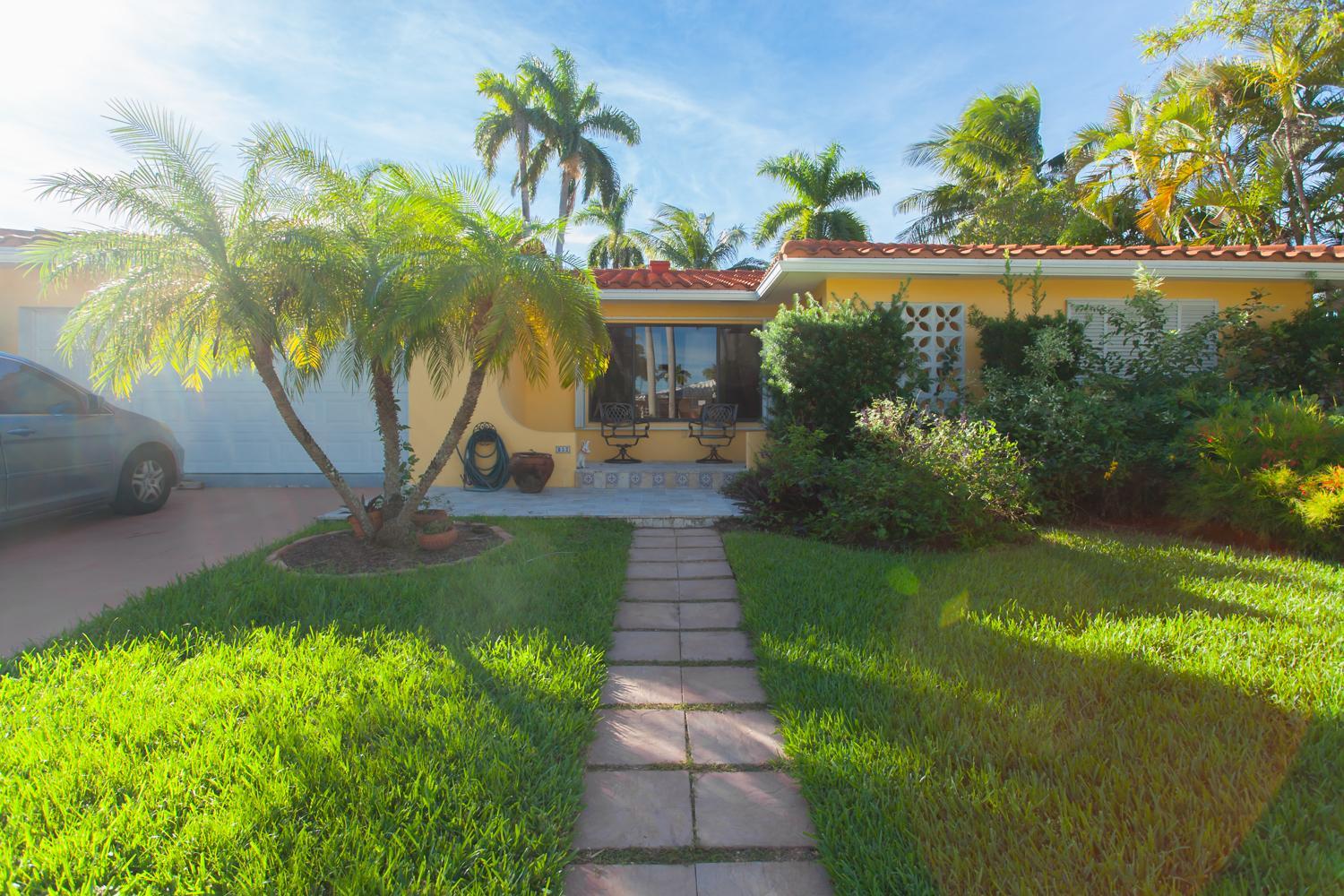 Beautiful Hollywood Beach Home