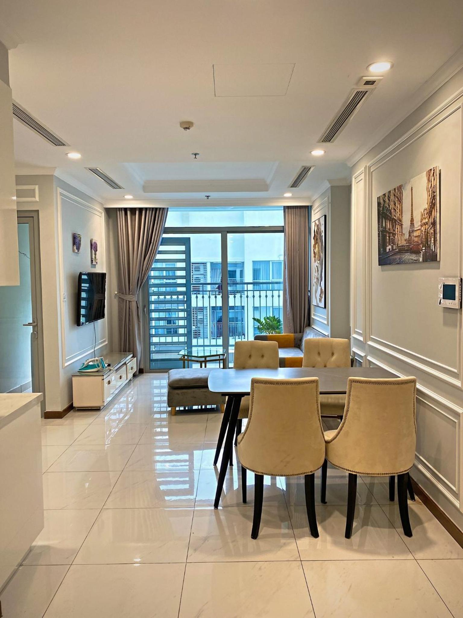 Vinhomes Central Park - Luxury 1,2,3,4 bedroom apartments - Khu đô thị ven sông đẹp nhất TP HCM